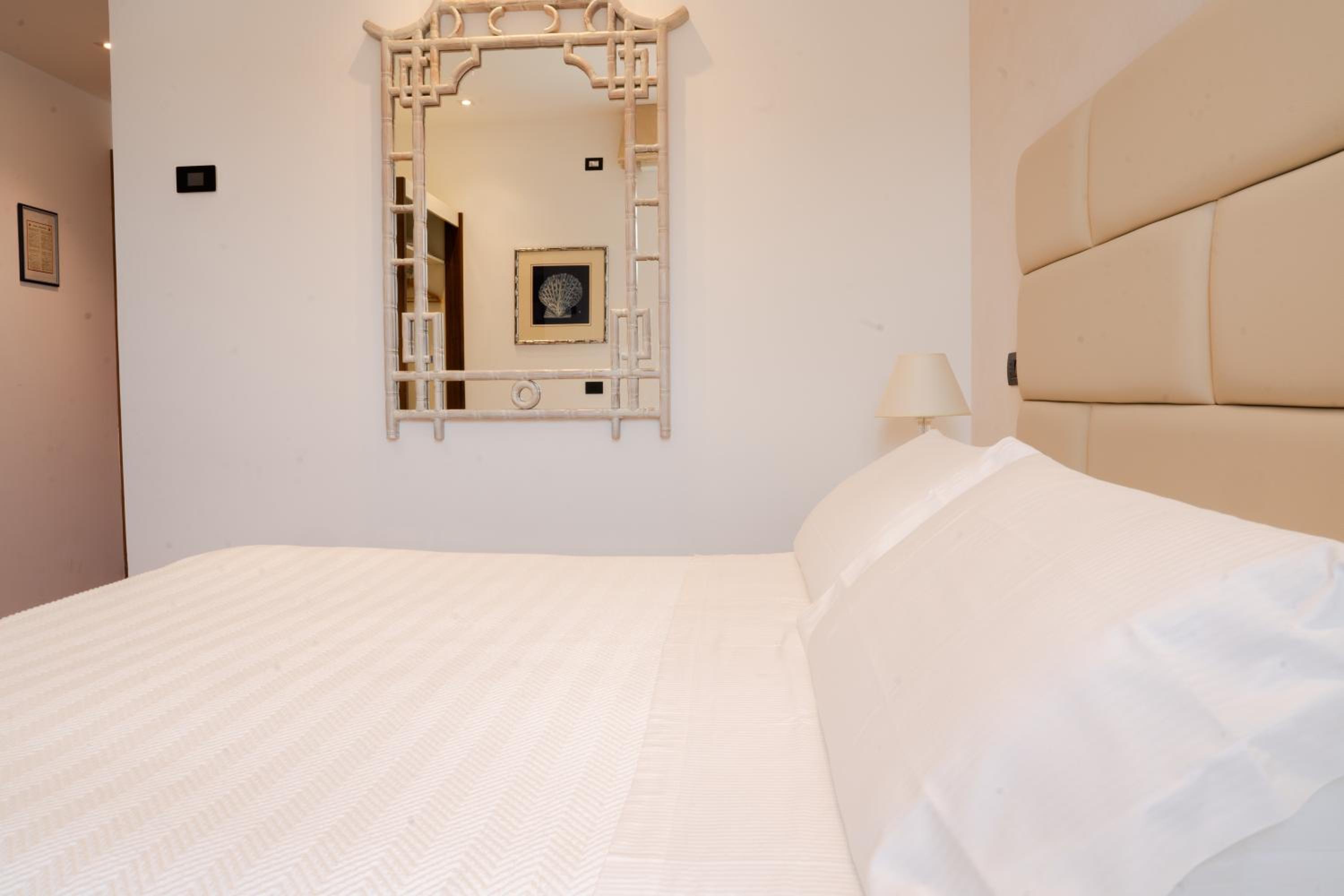 Superior Double or Twin Room - Photo 4