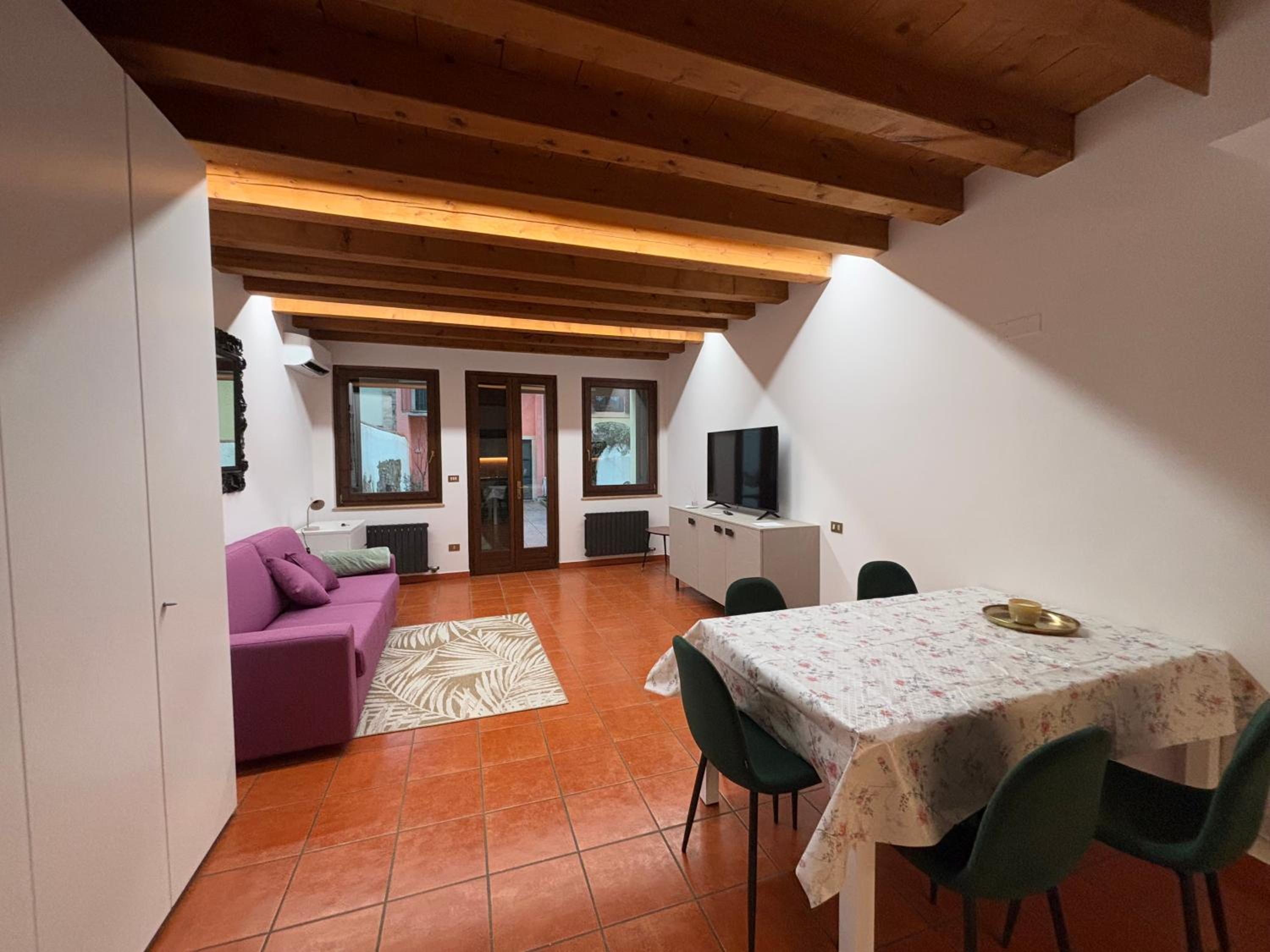 Apartment with Garden View - Photo 9