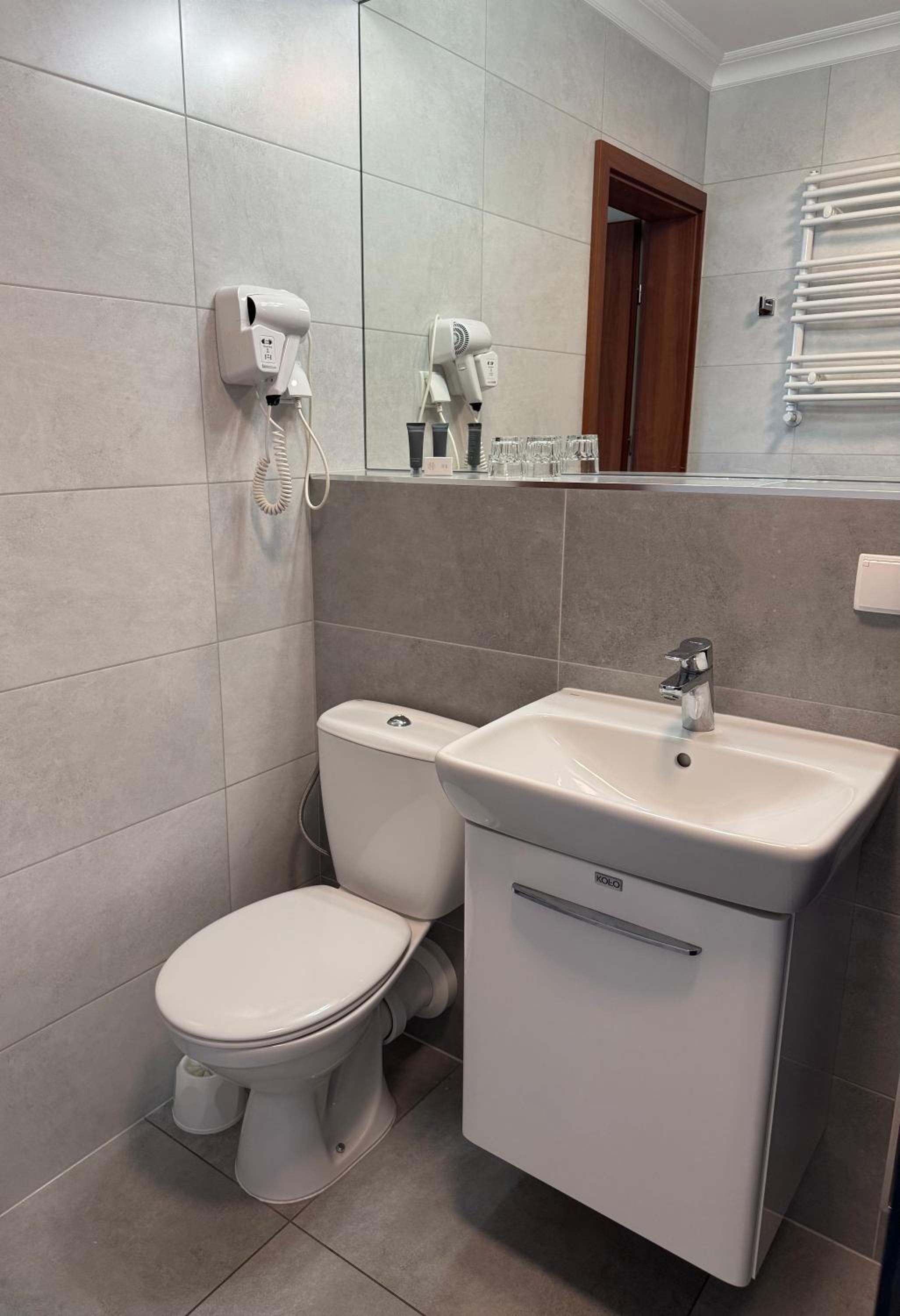 Standard Double Room - Photo 6