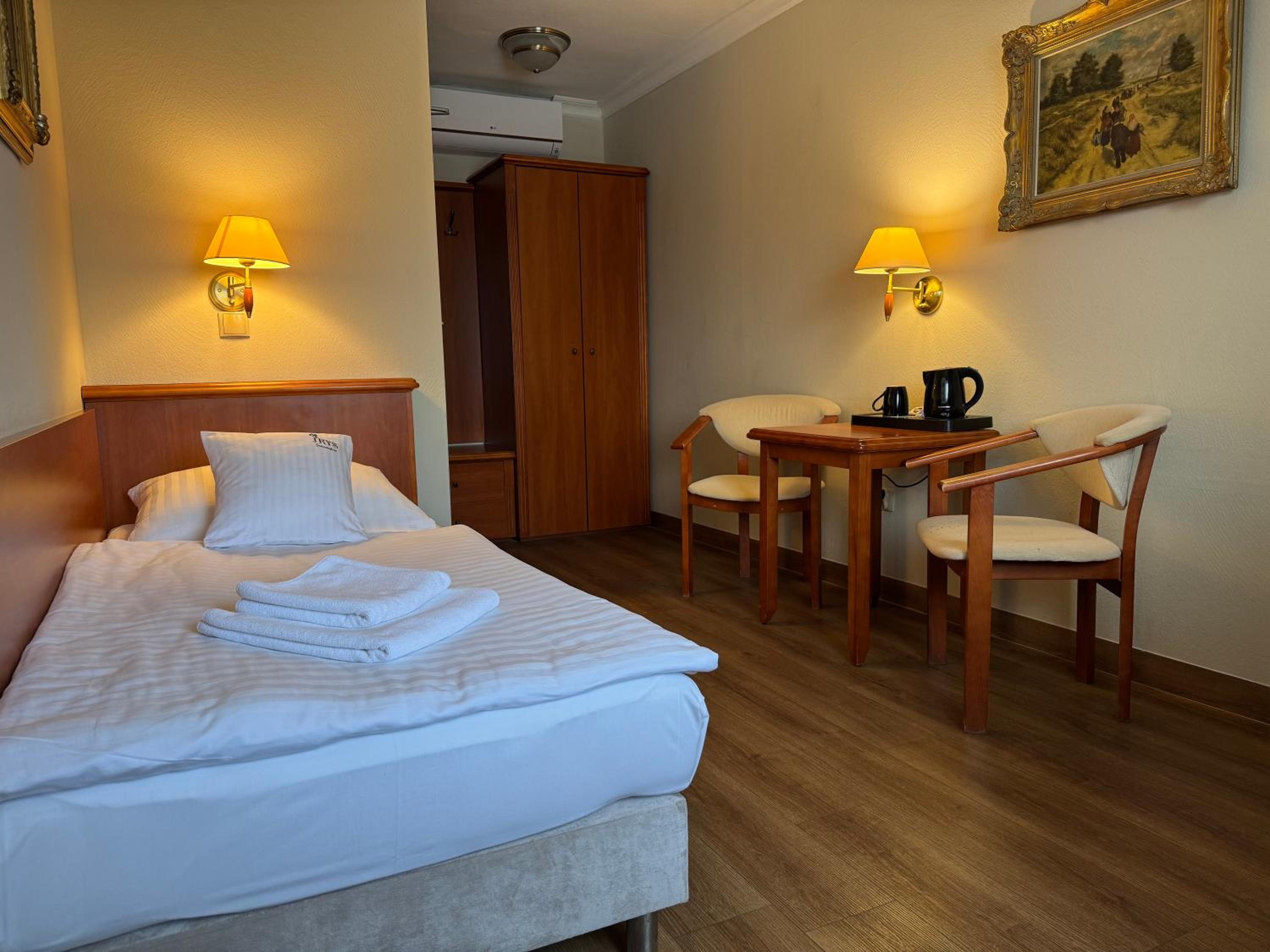 Standard Single Room photo 2