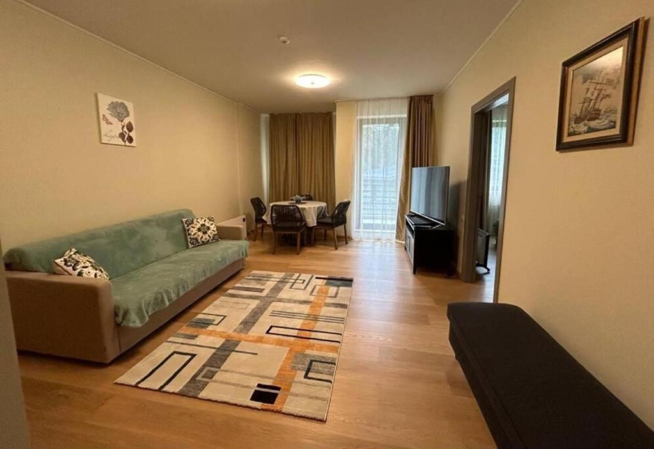 Apartment with View and Balcony photo 2
