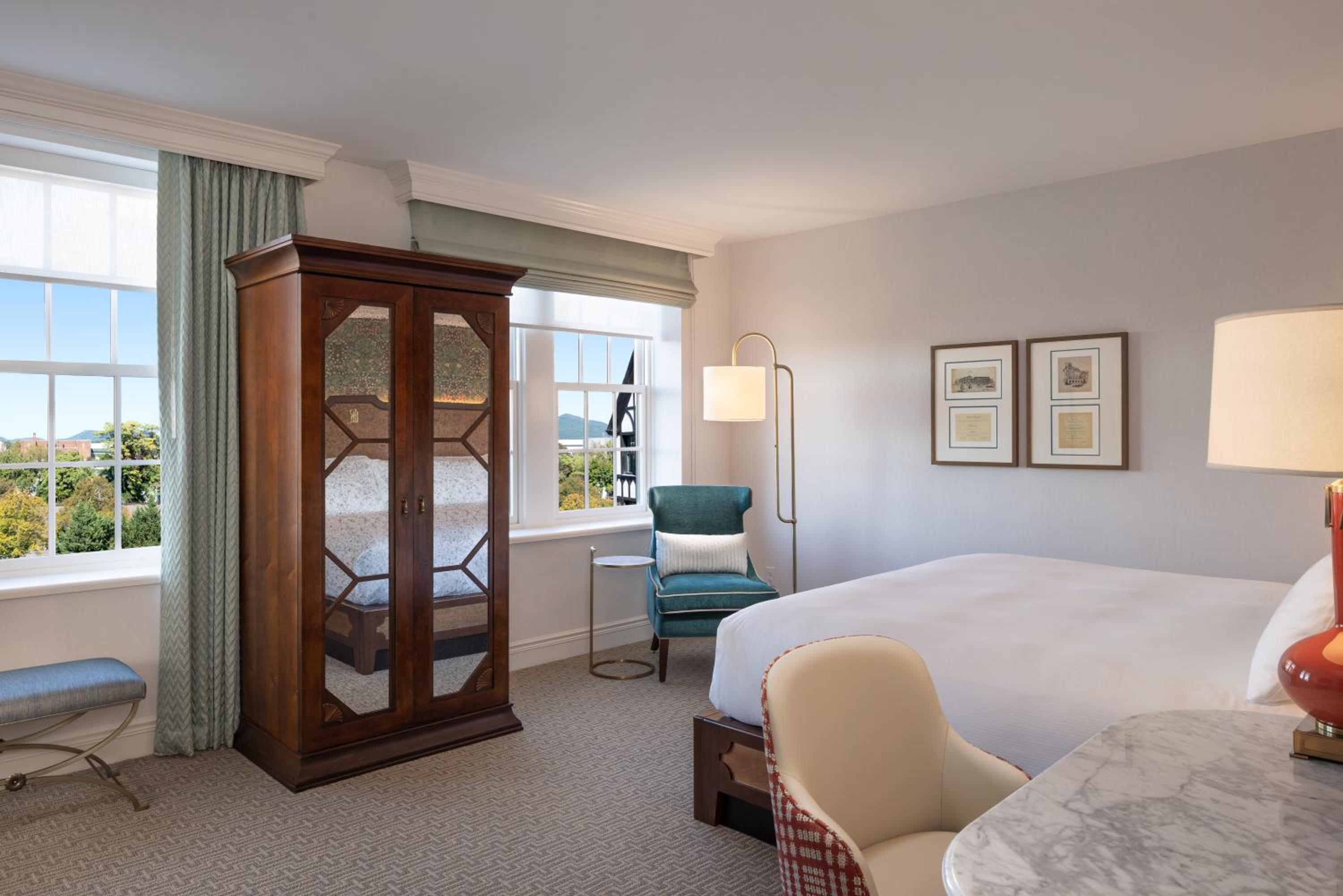 Junior King Suite