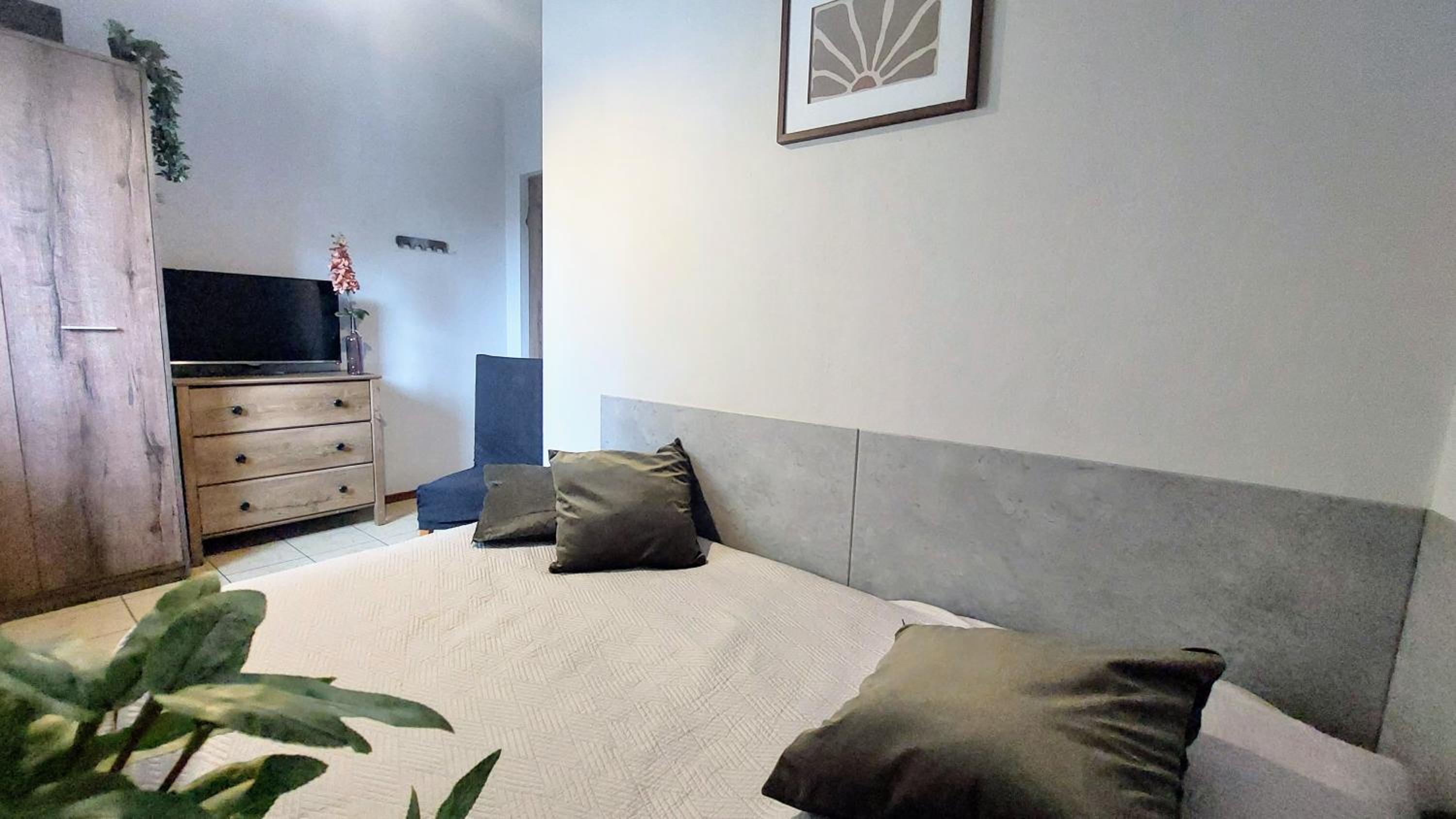 Small Single Room