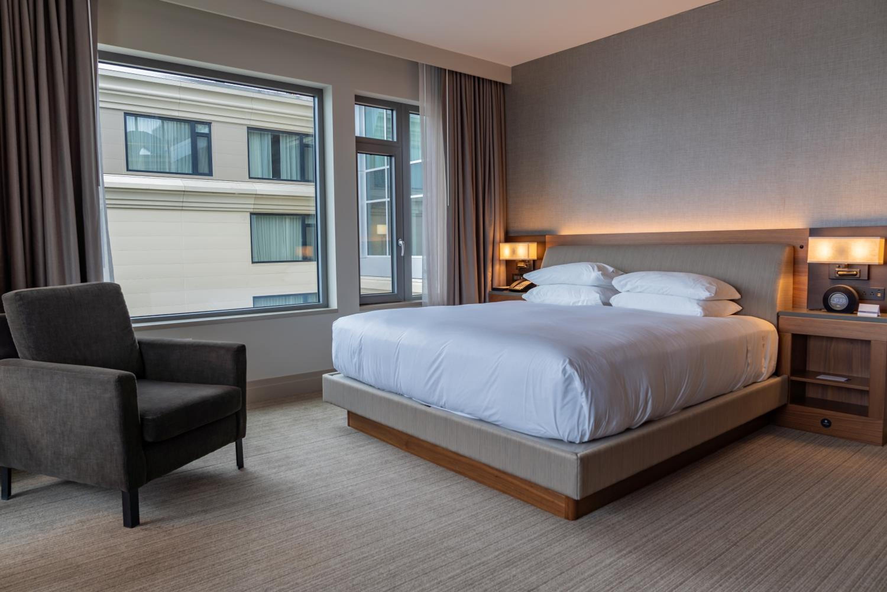 King Room with Accessible Shower - Disability Access