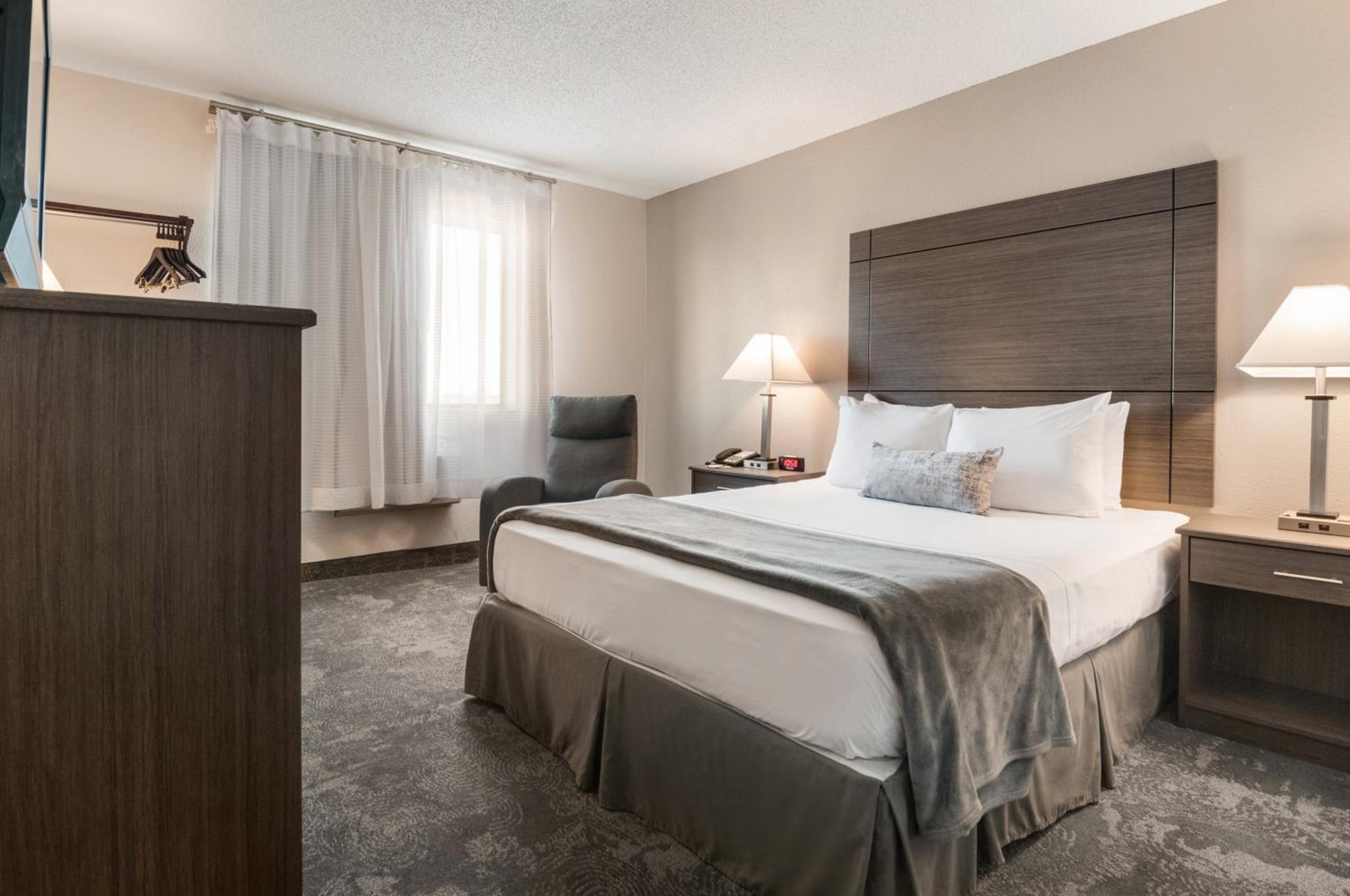 American Inn & Suites Metro Airport, Bild 3