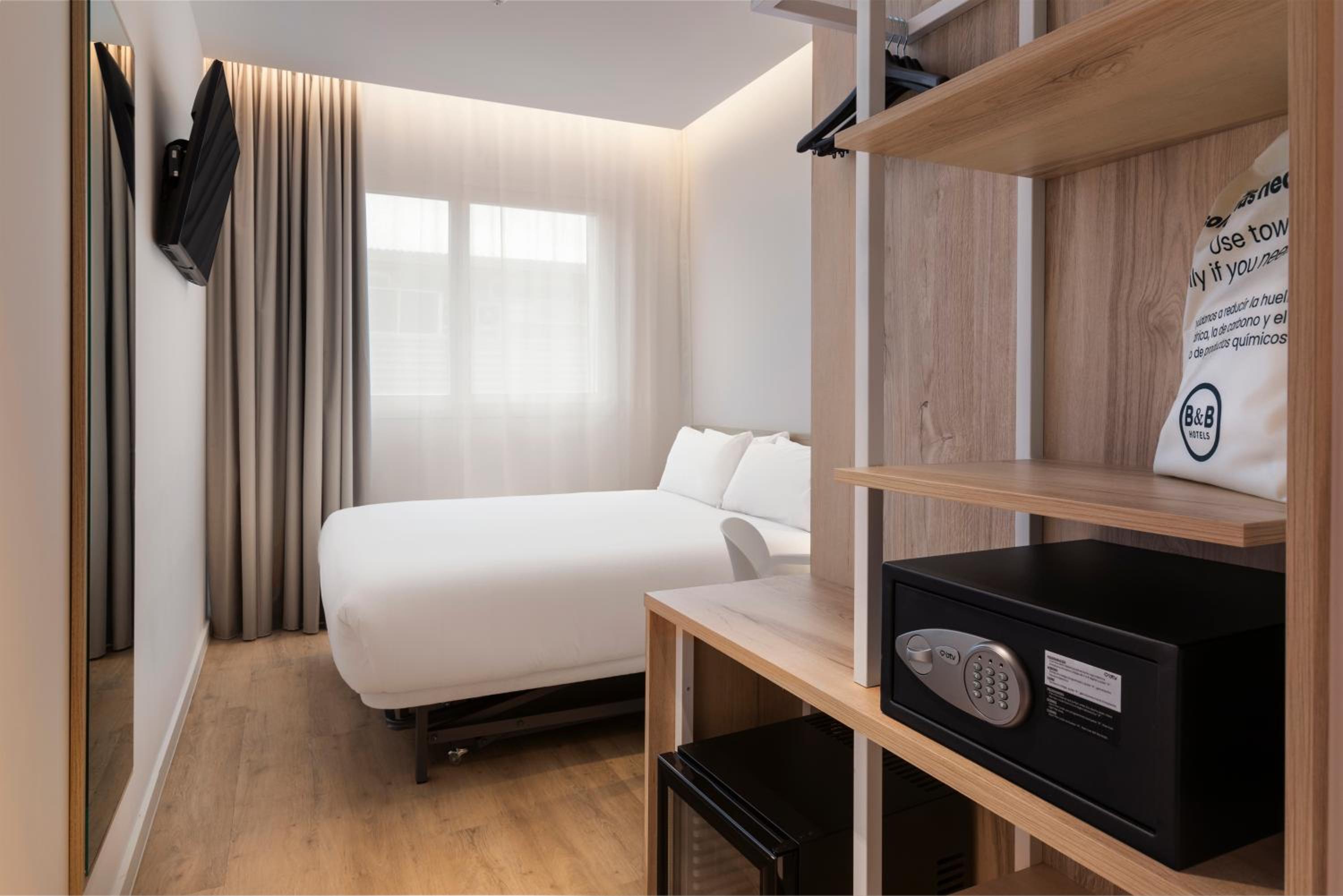 Single Room photo 3