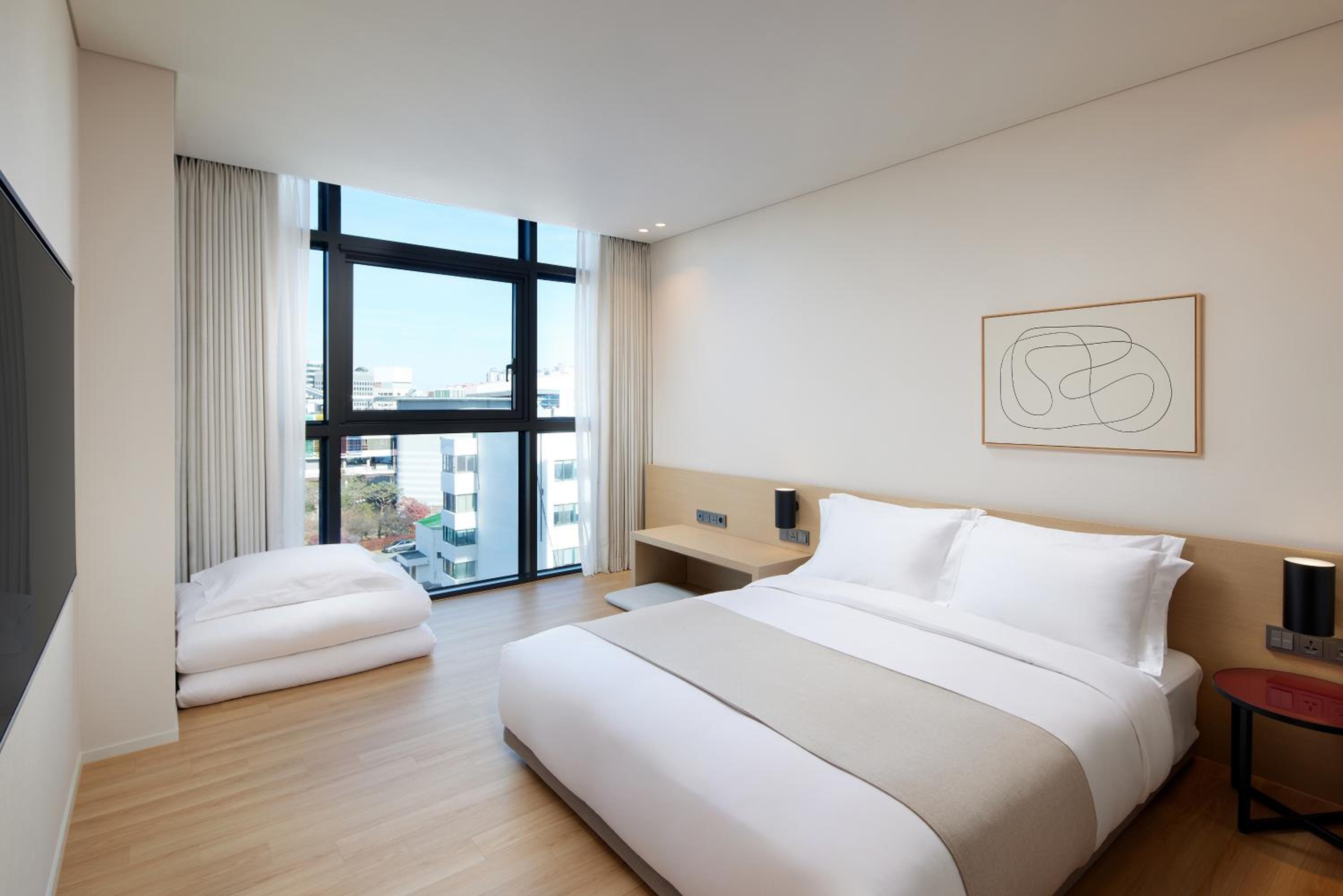 [Train Stay] Standard Ondol Room with City View + Show Train Ticket for 50% off Breakfast (Max for 2) and Early Check-in from 14:00 - Photo 2