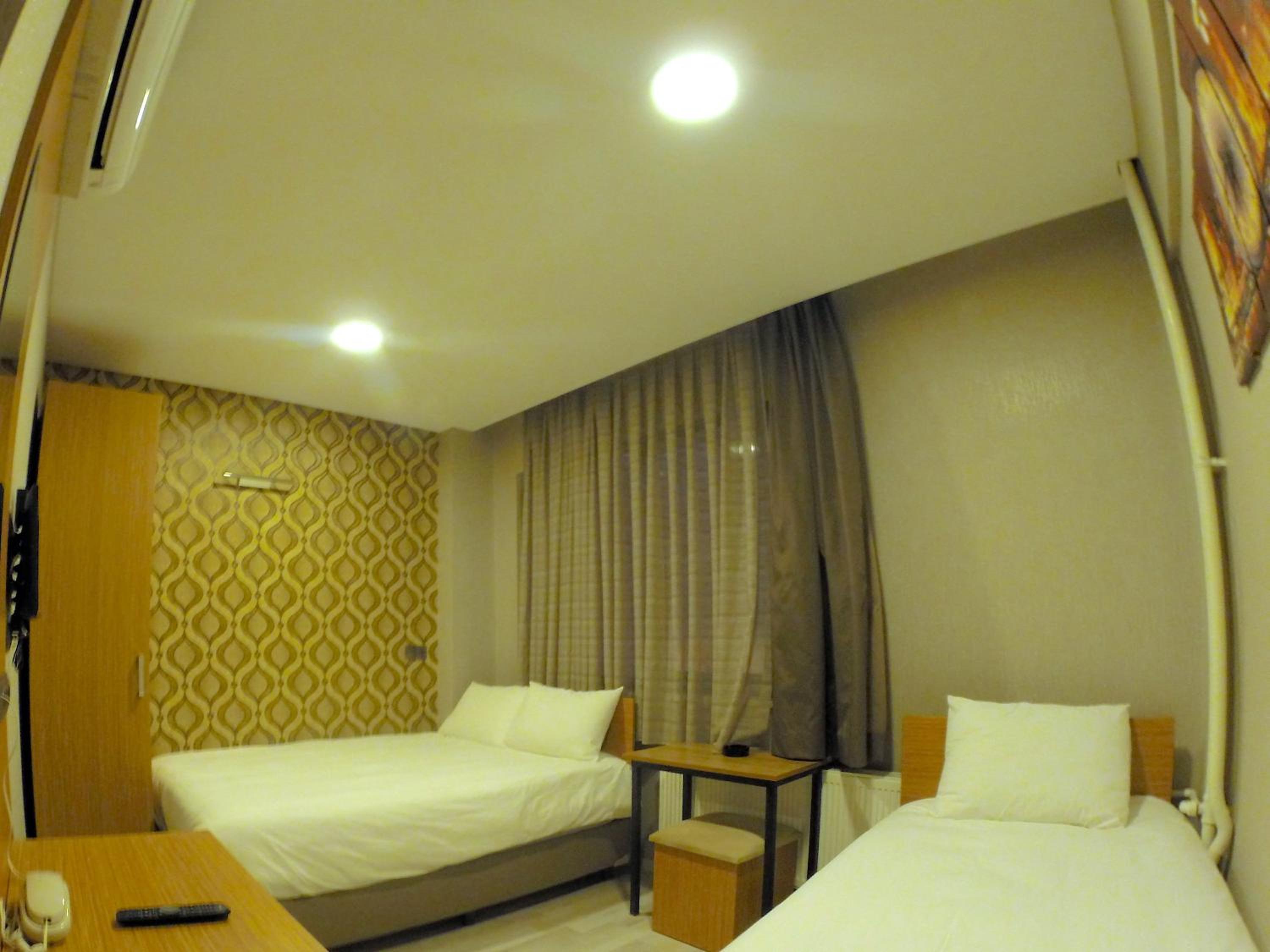 Standard Triple Room photo 2