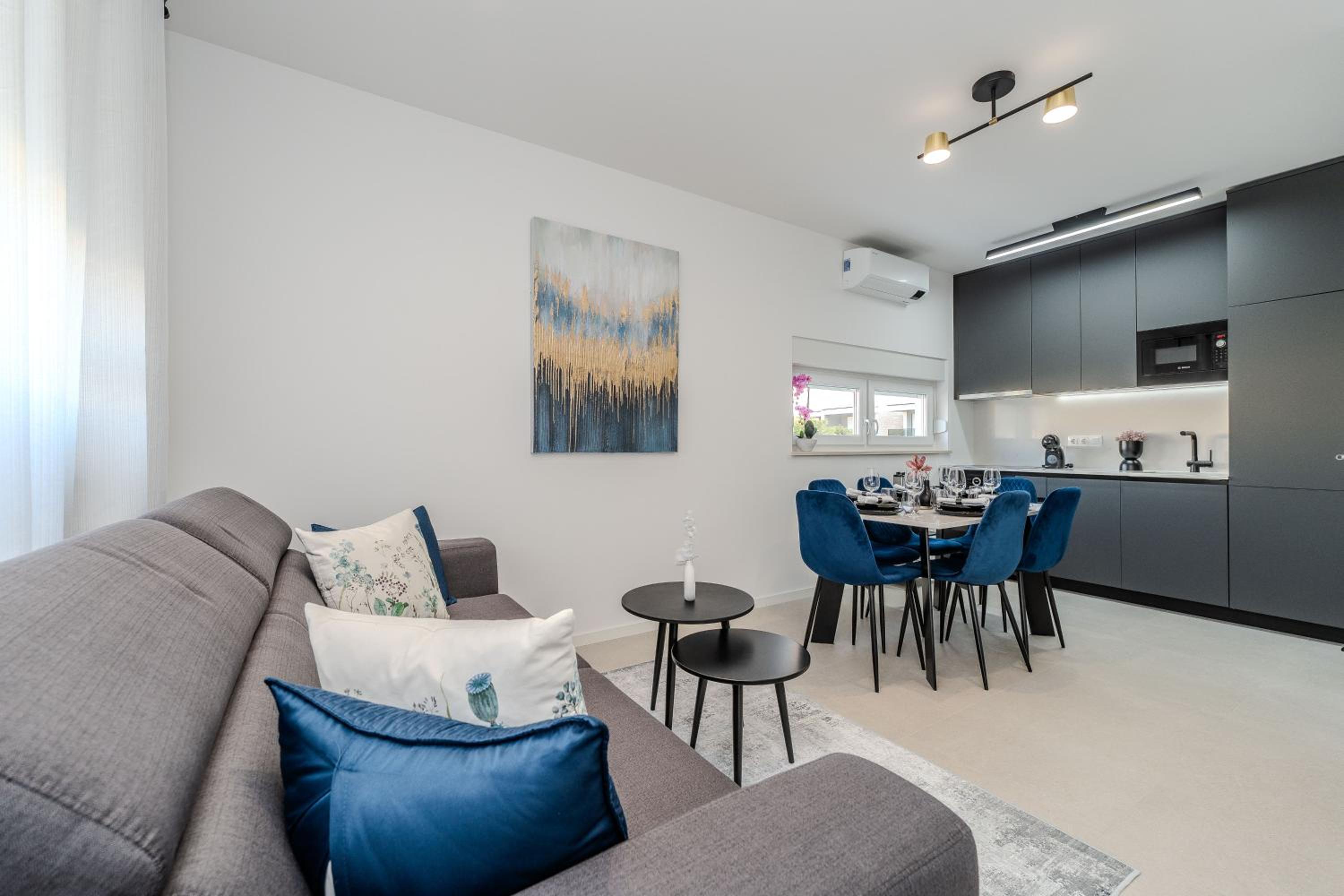 Two-Bedroom Apartment with Terrace photo 3