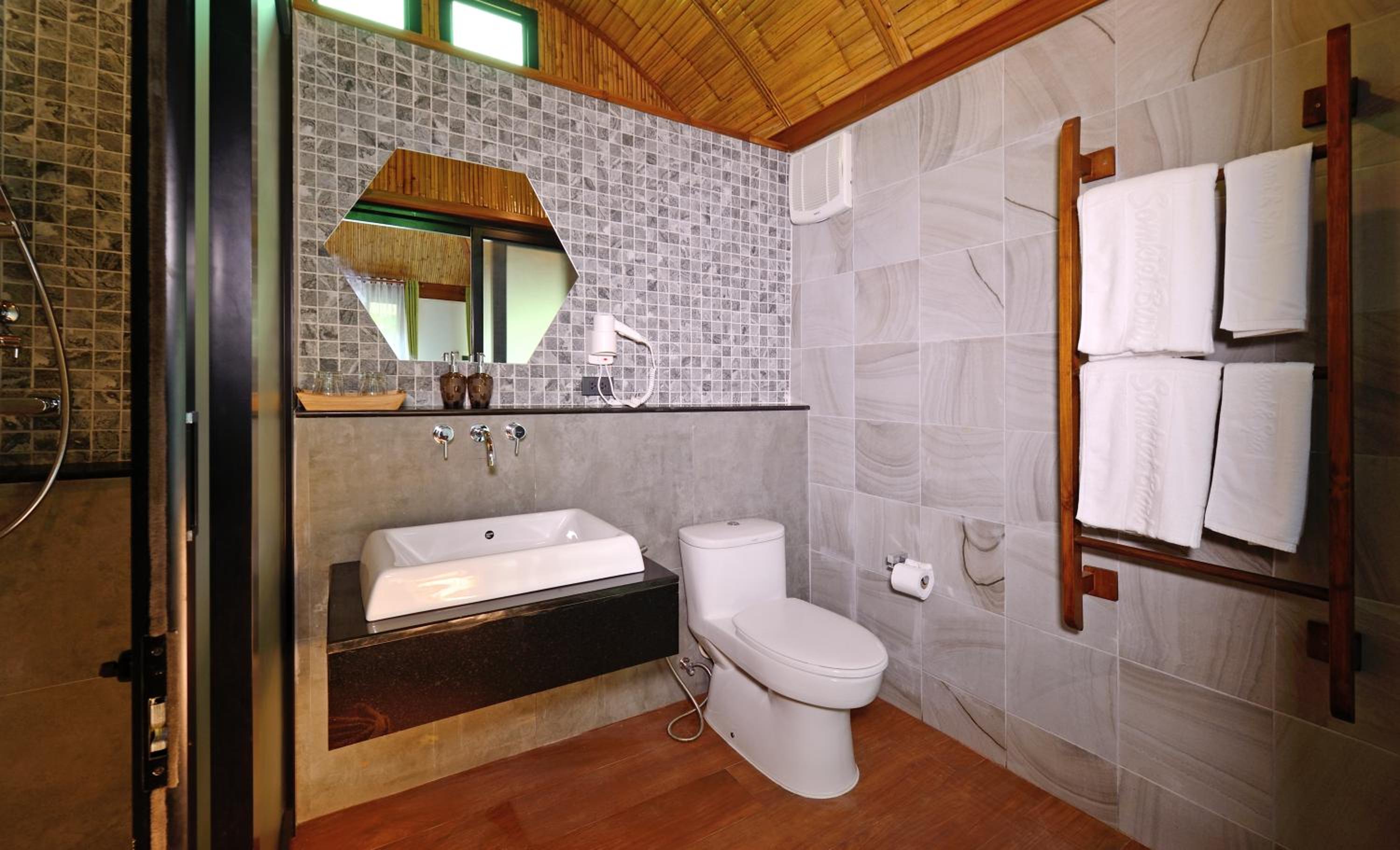 Deluxe Twin Room photo 3