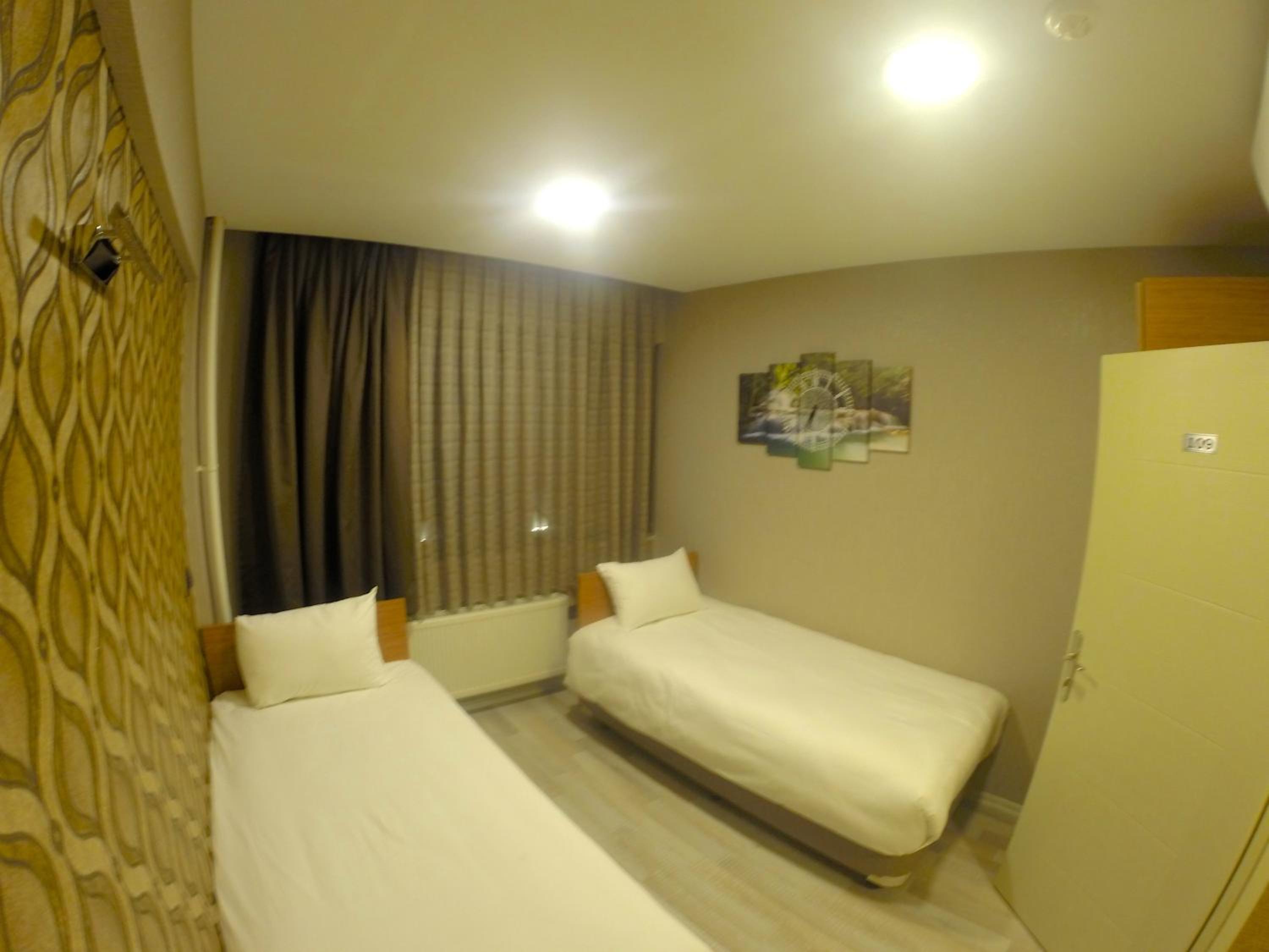 Budget Twin Room photo 1