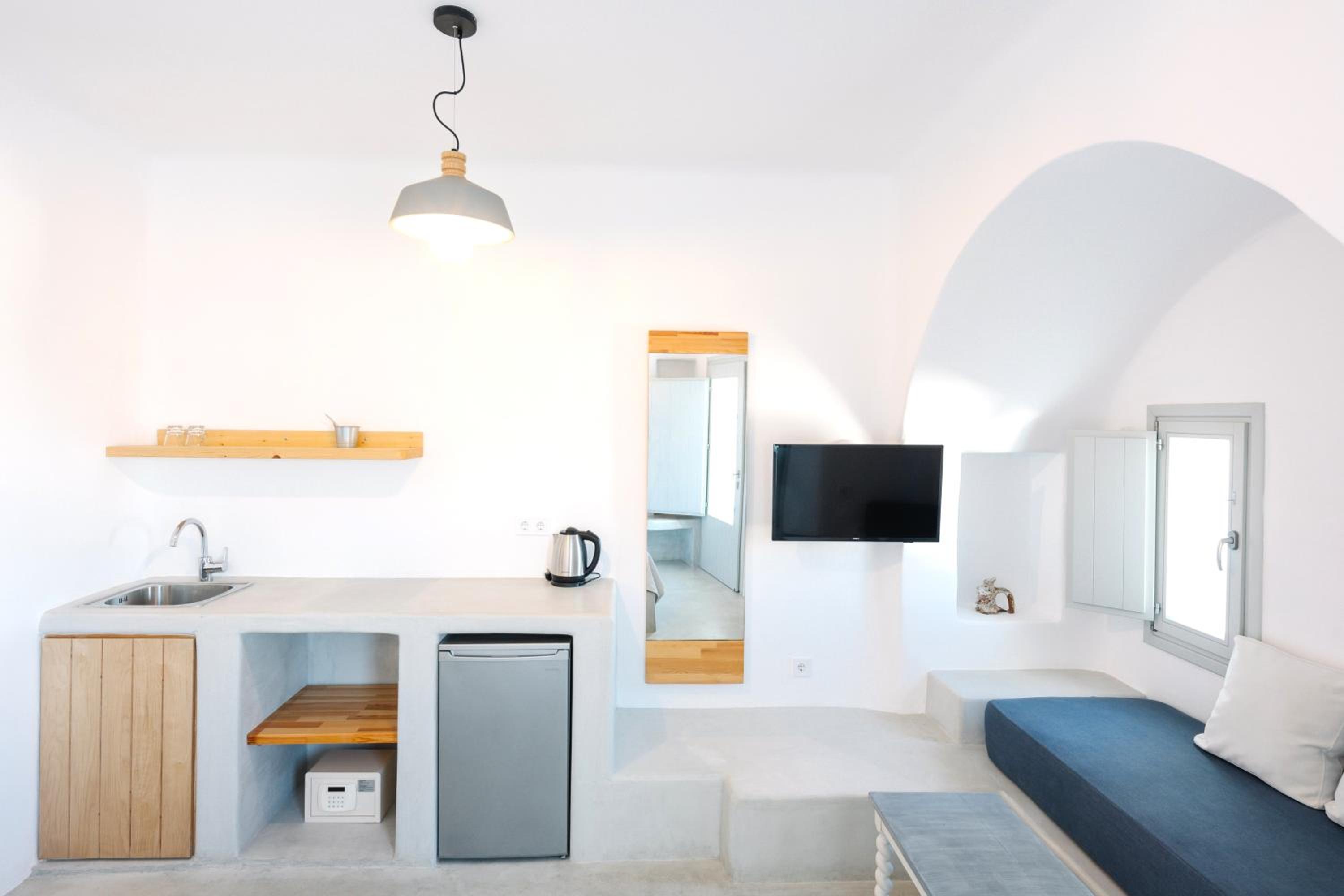 Deluxe Double Room with Extra Bed