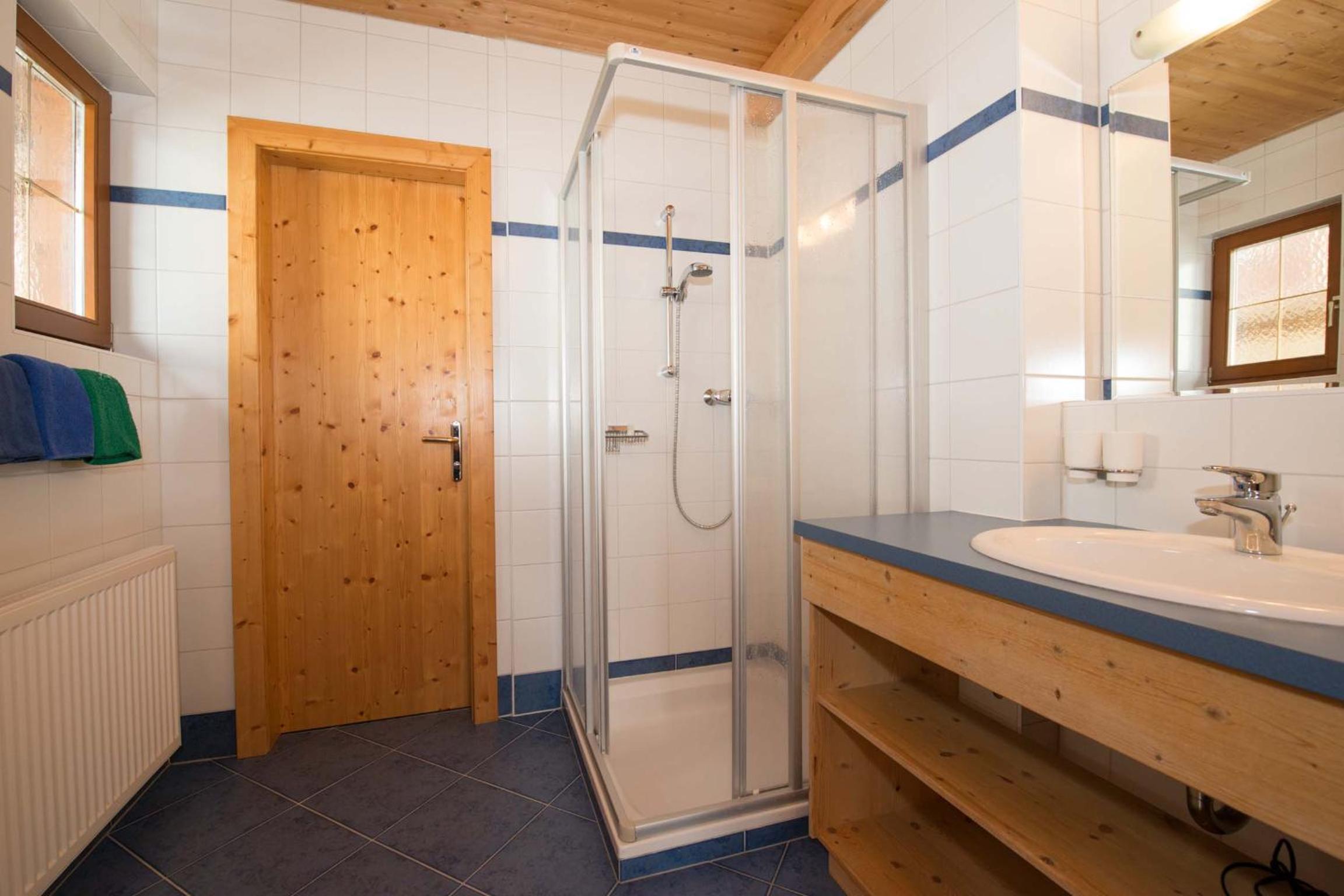 One-Bedroom Apartment - Annex photo 2