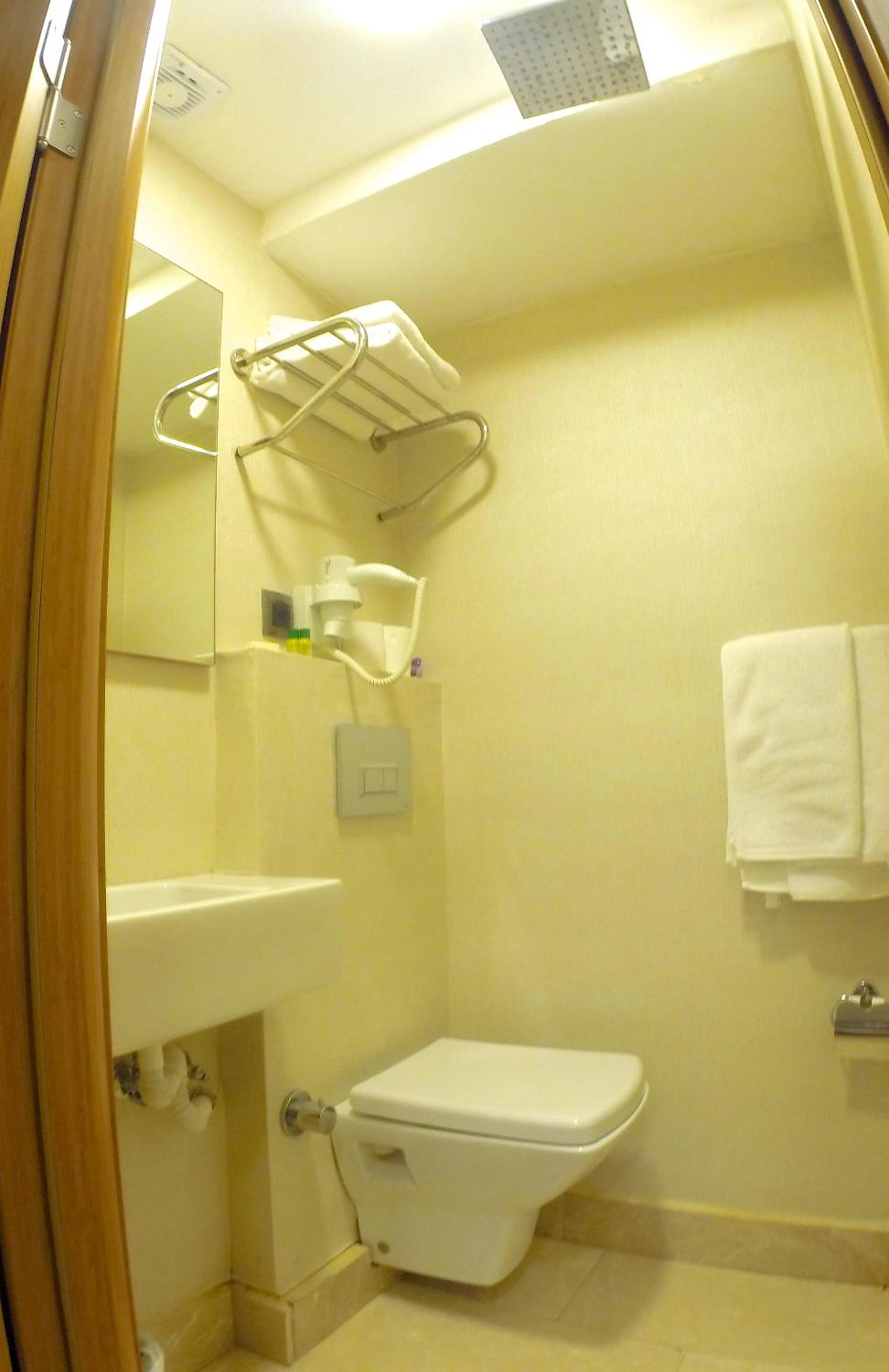 Budget Twin Room photo 2