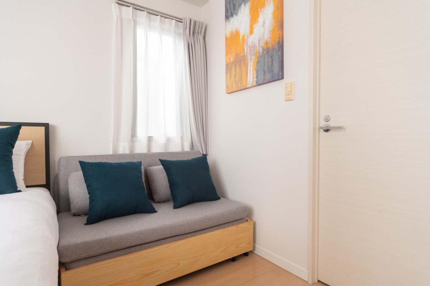 One-Bedroom Apartment with Balcony photo 3