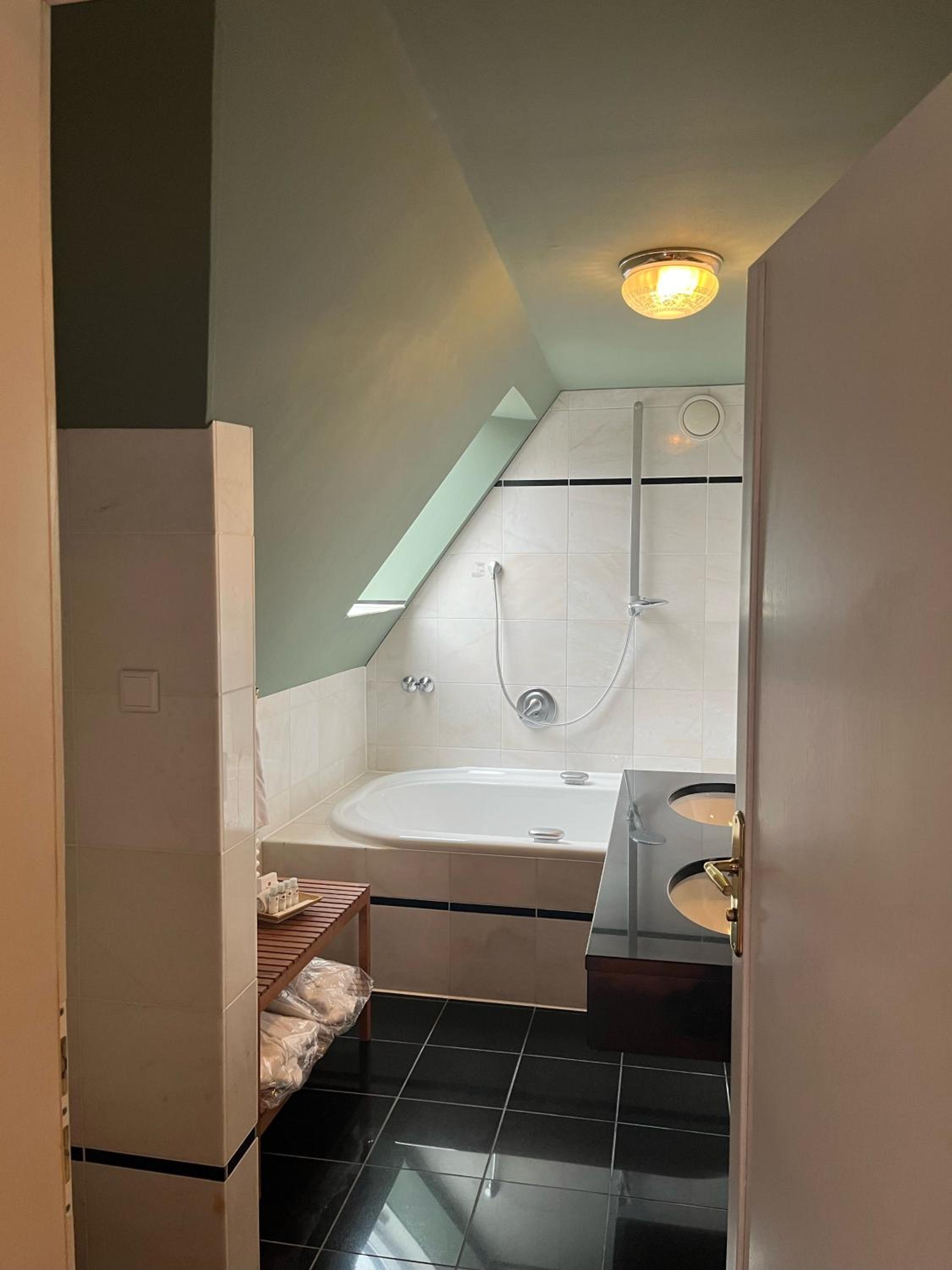 Junior King Suite with Kitchen and Roof Terrace photo 3