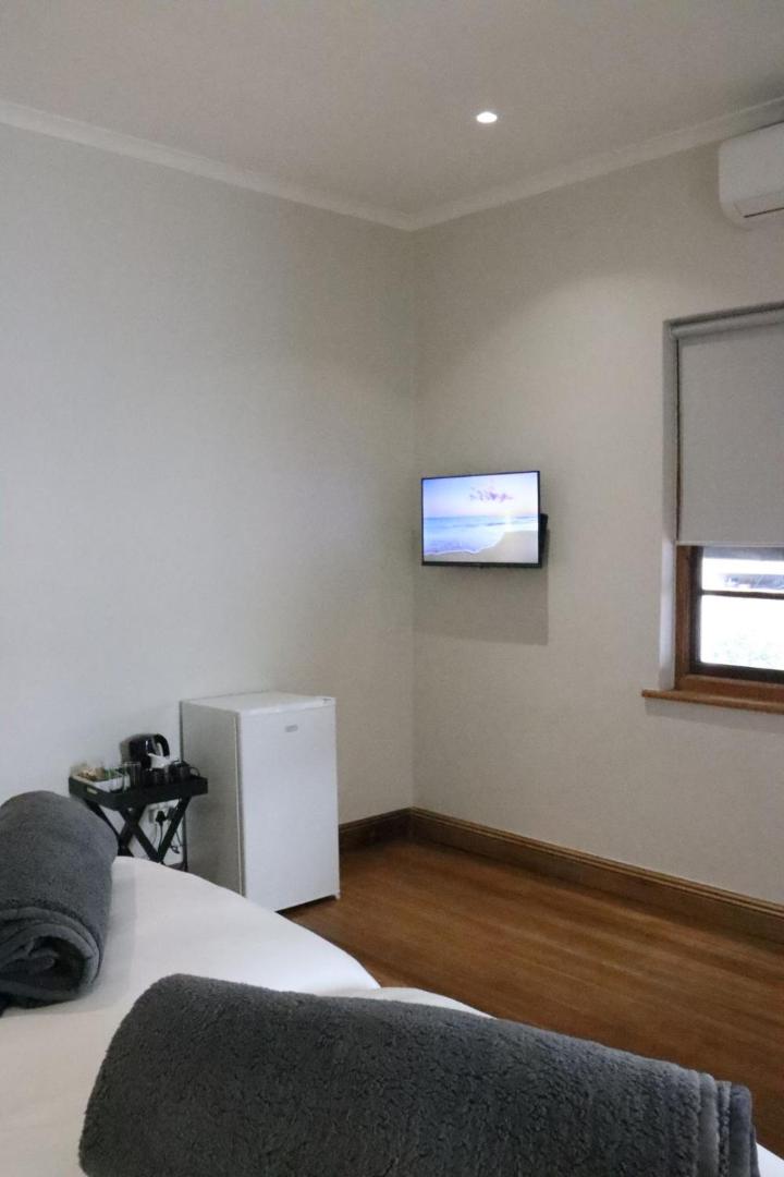 Double or Twin Room with Shower photo 2