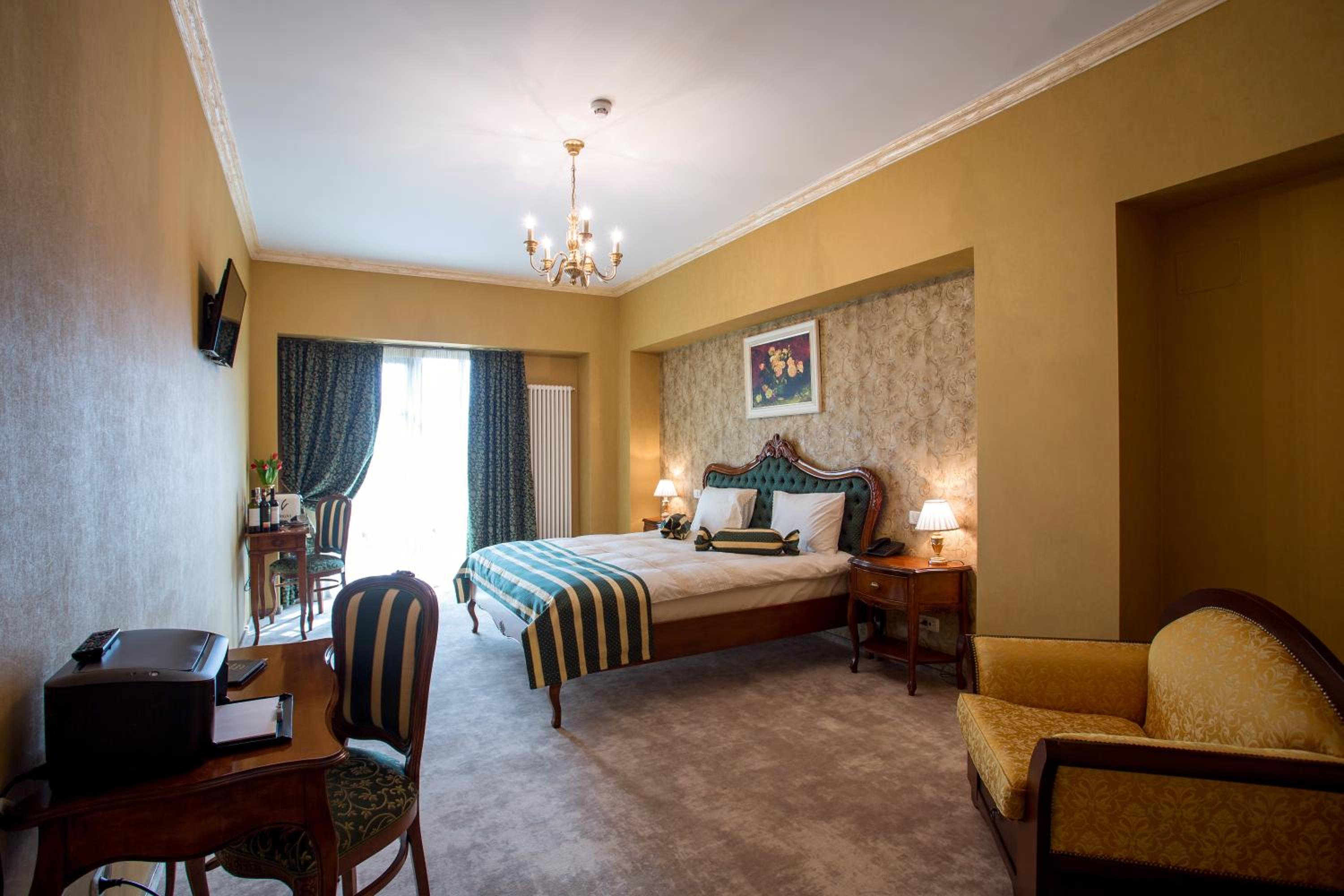 Suite - Photo 4