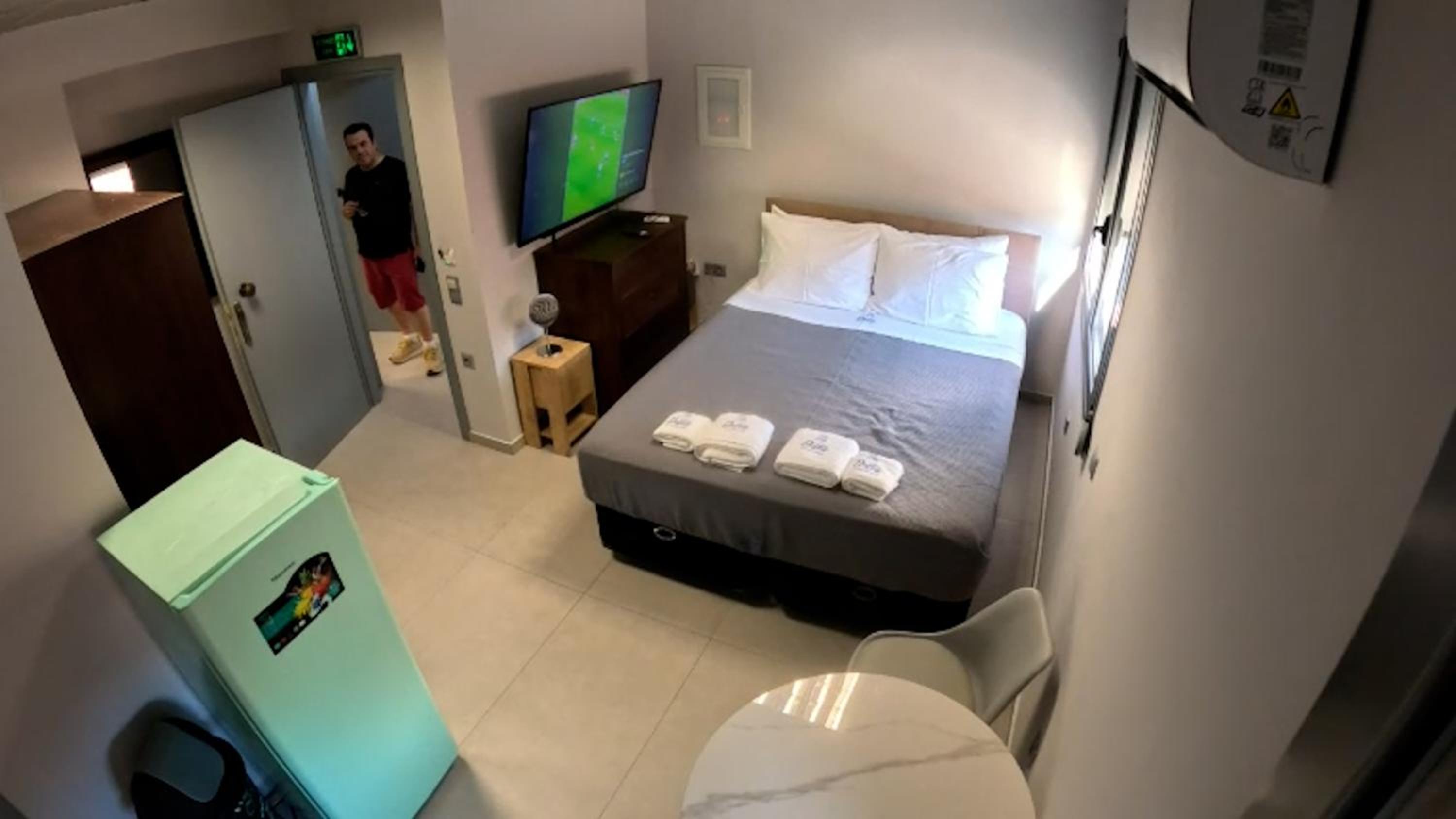 Deluxe Studio
