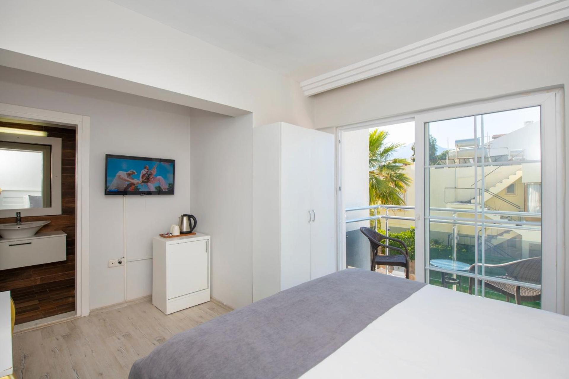 Double Room with Pool View