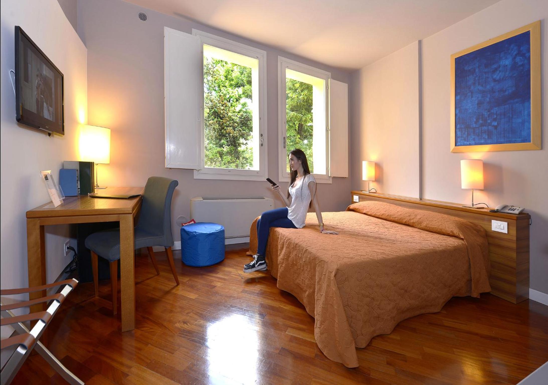 Premium Double or Twin Room - Photo 3