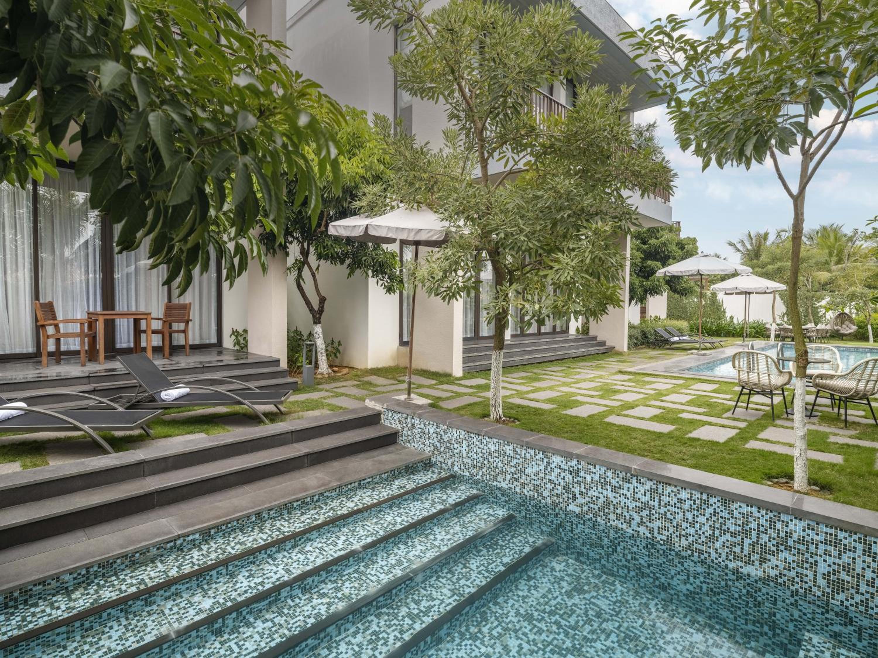 4 Bedrooms Oakwood Executive Villa  - Photo 17