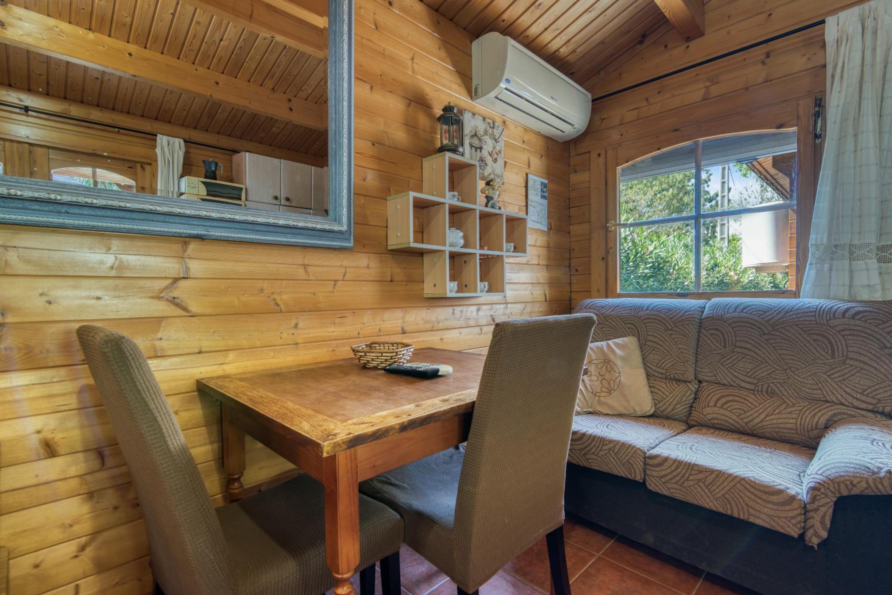 One-Bedroom Apartment with Garden View photo 3