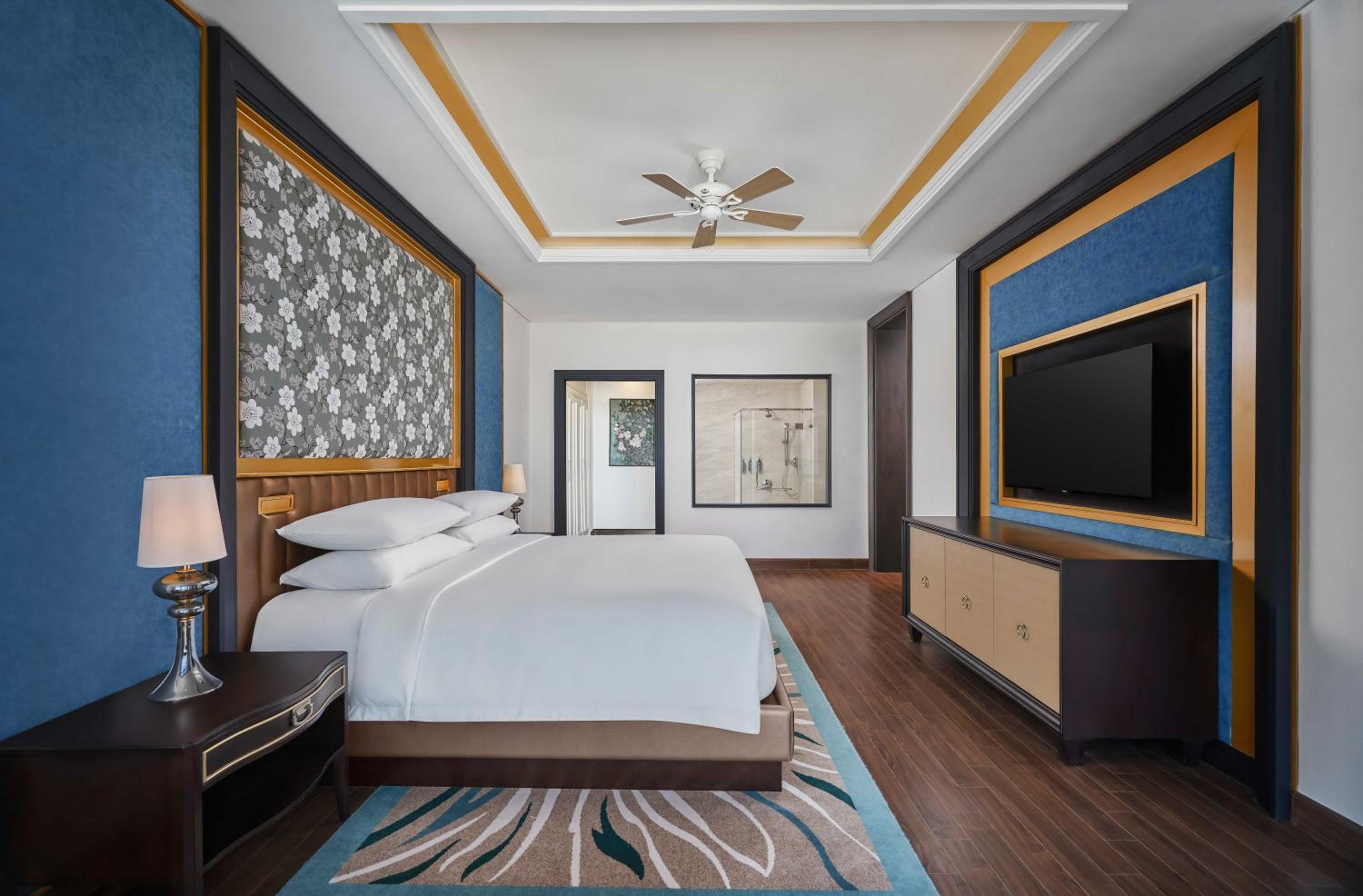 Terrace King Suite - Club Lounge Access