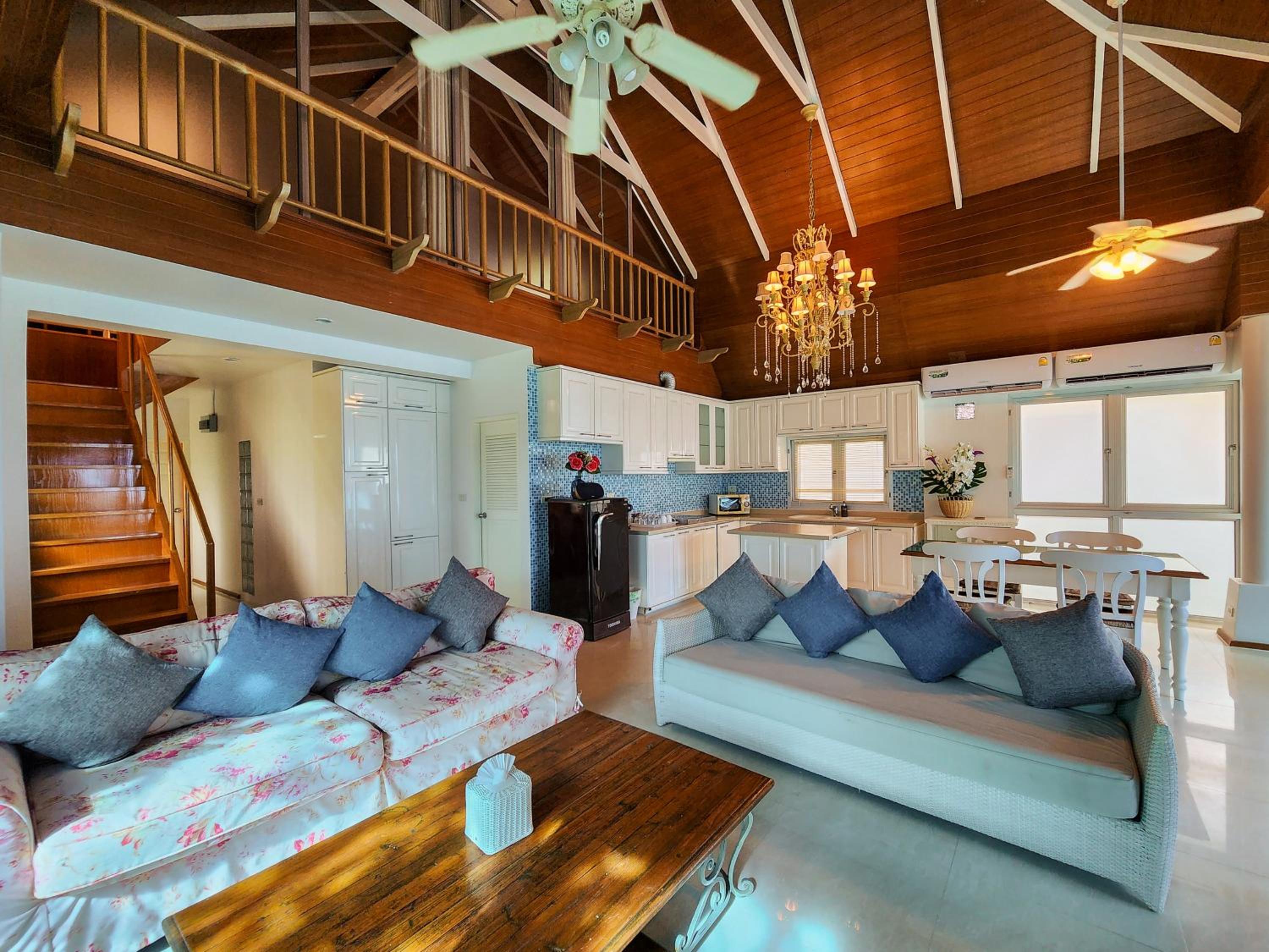 Three-Bedroom Villa photo 2