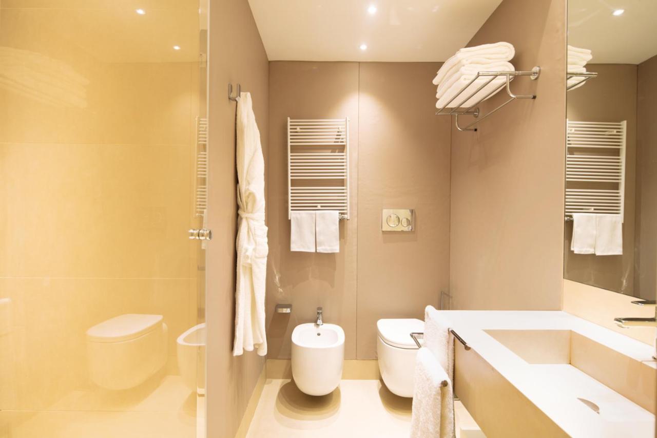 Double Room thumbnail 5