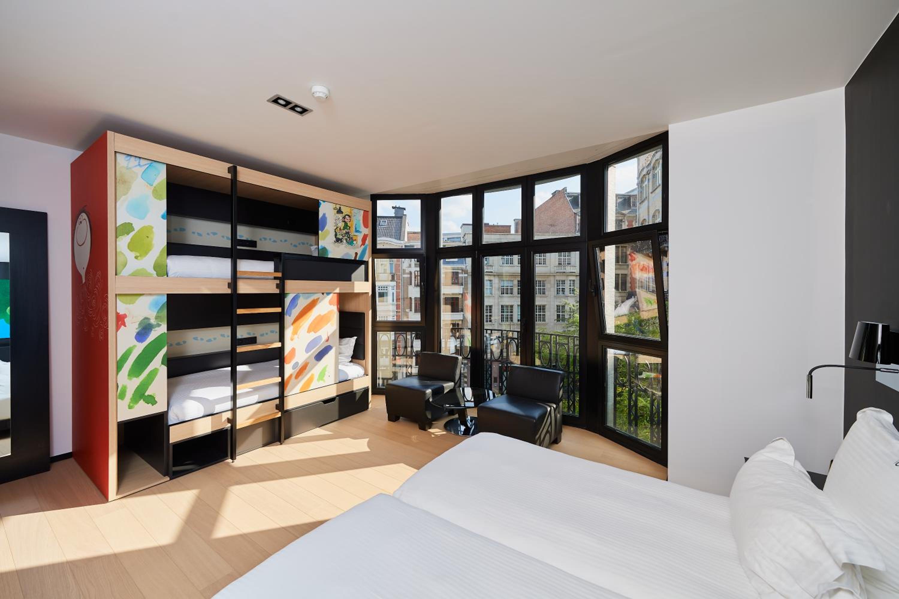 Quadruple Room with Balcony photo 2