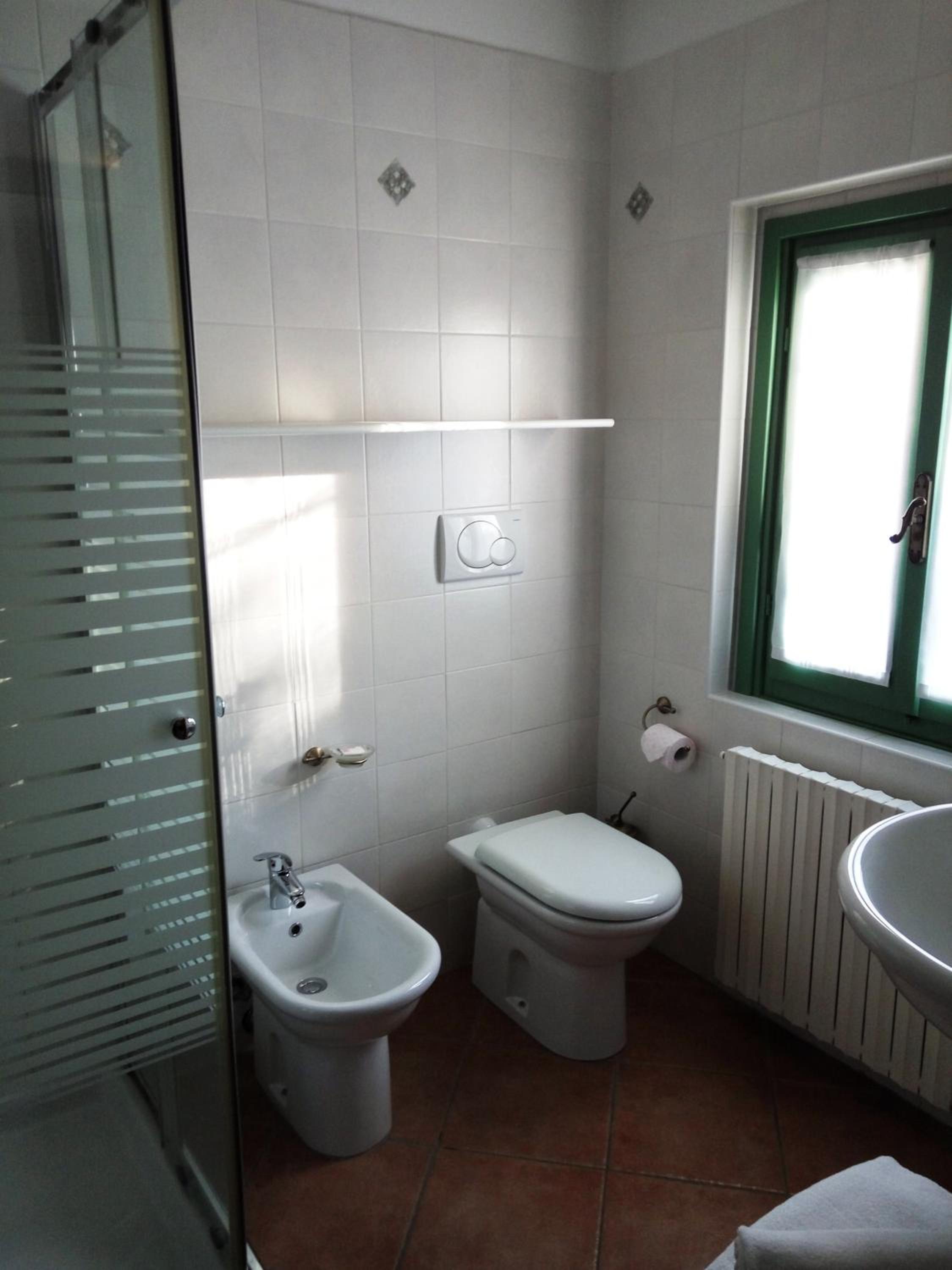 Triple Room - Photo 8