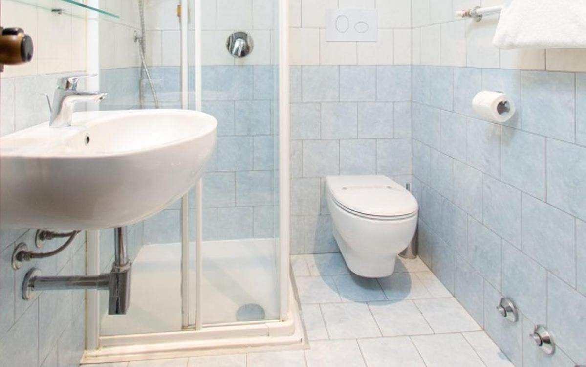 Large Single Room photo 3