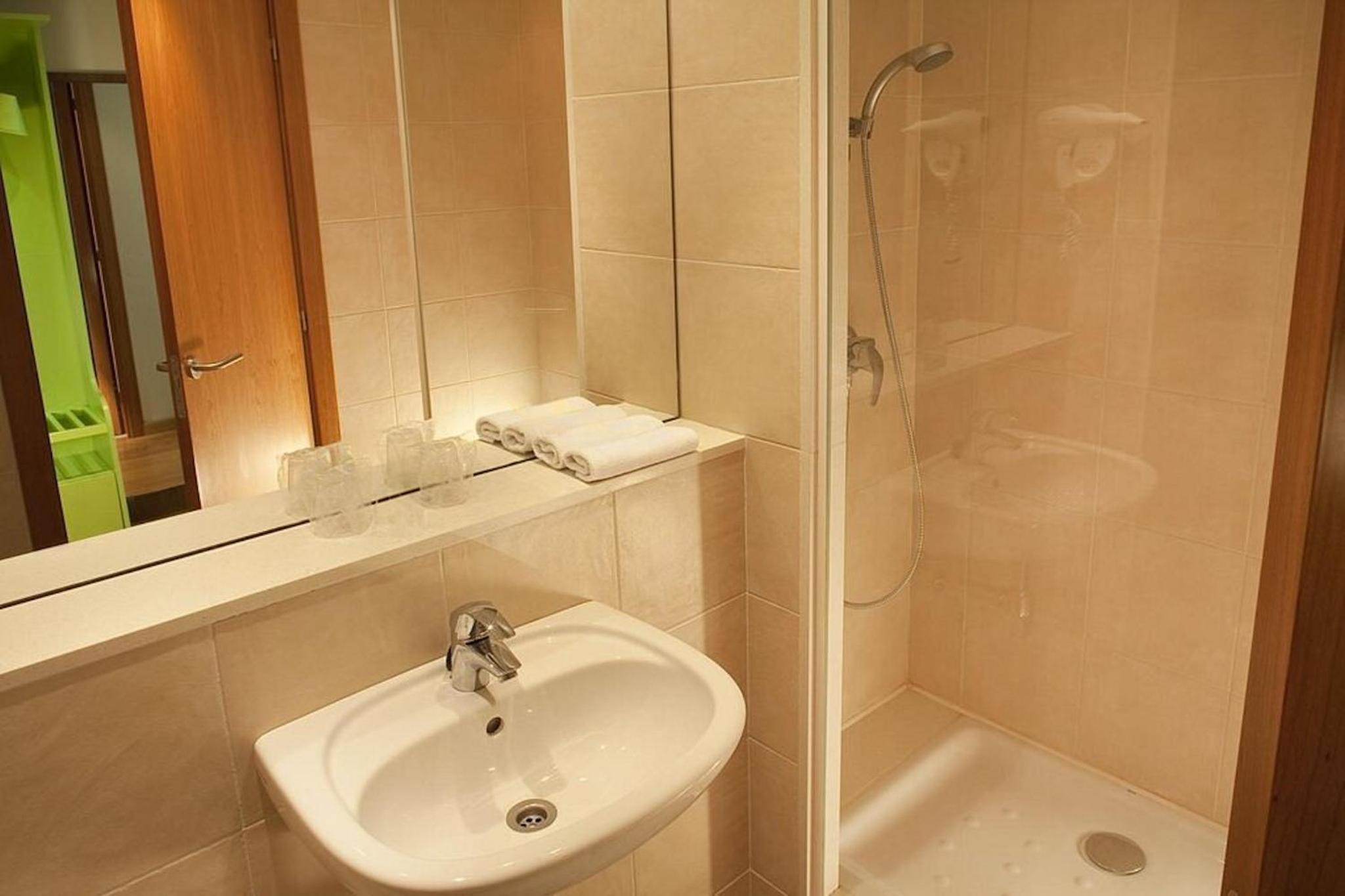 Triple Room - Photo 8