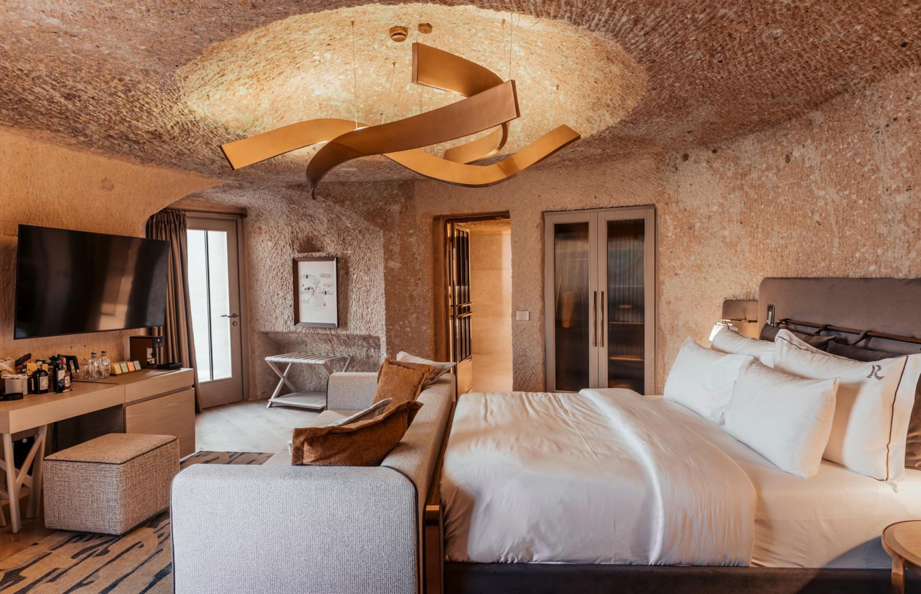 Golden Hour Suite photo 3