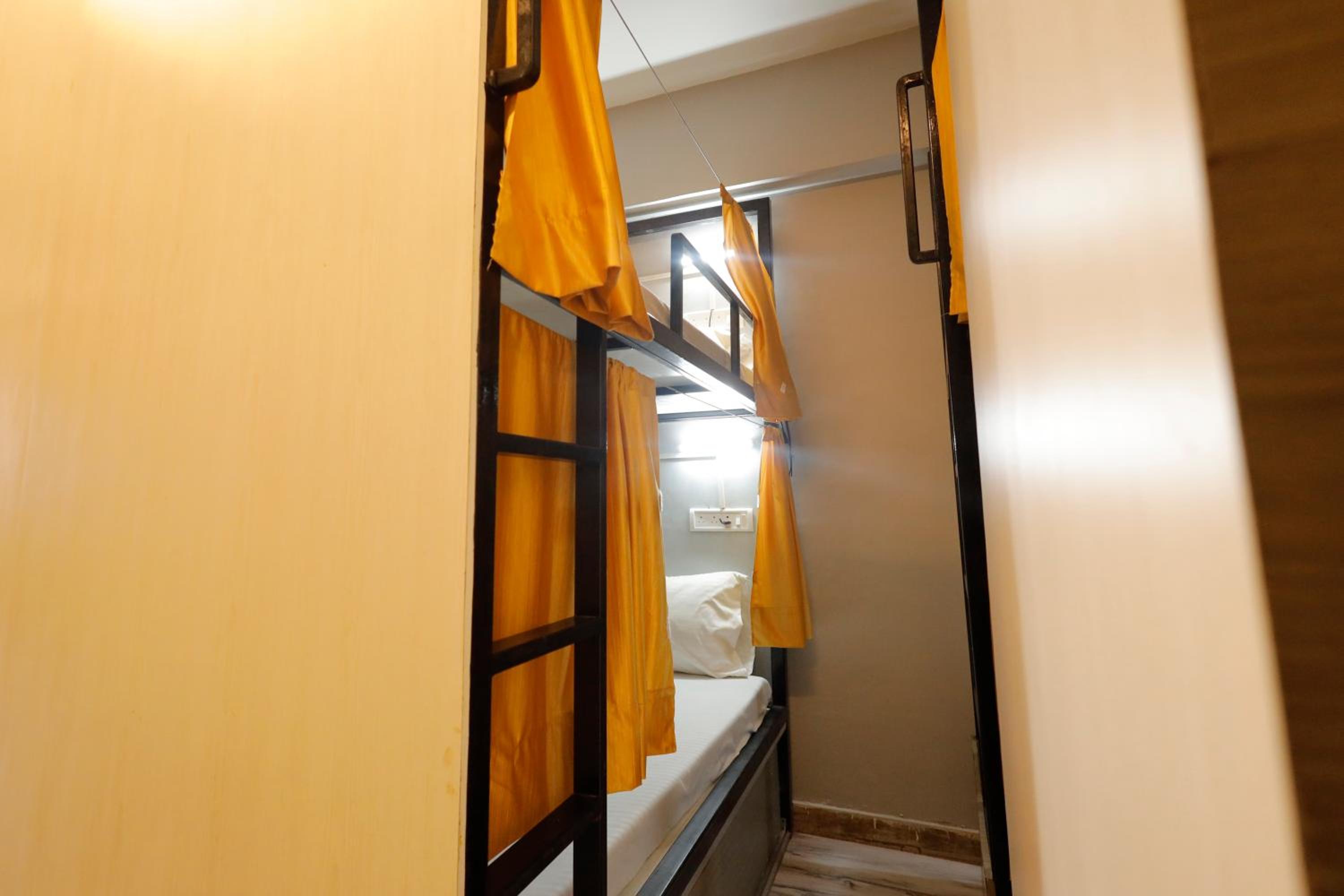 4-Bed Female Dormitory Room photo 3