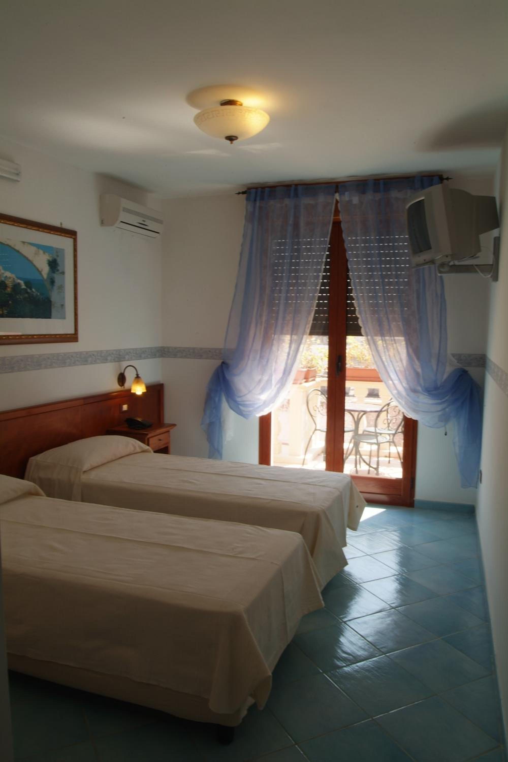 Deluxe Single Room With Balcony