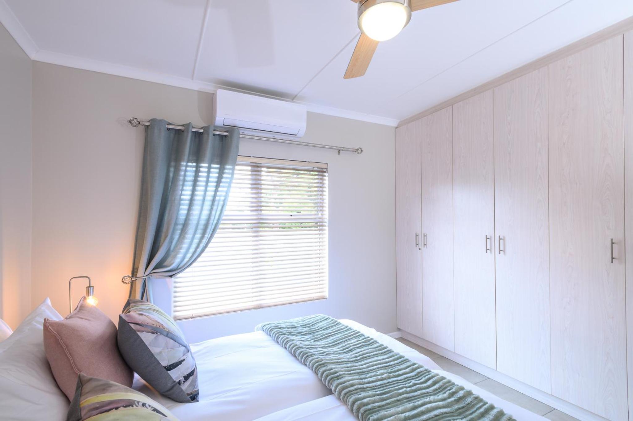 Luxury Apartment - Photo 9