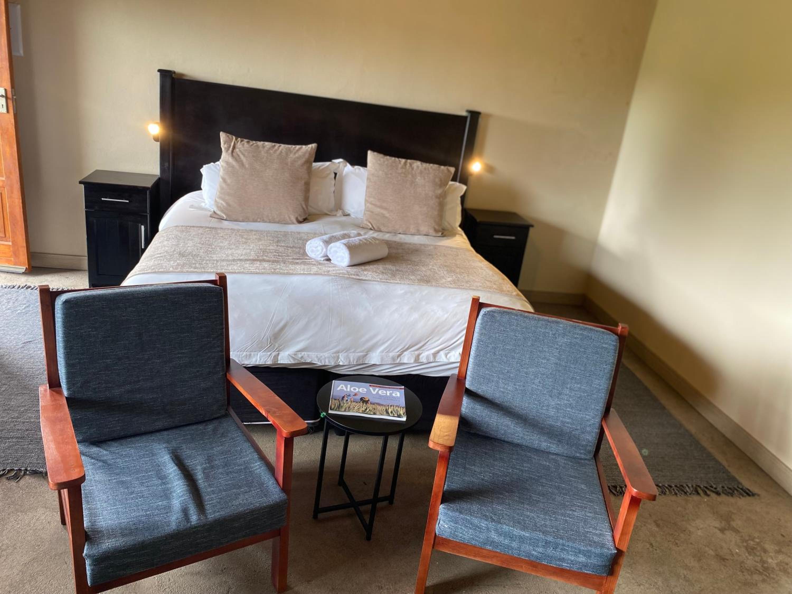 Standard King Room photo 2