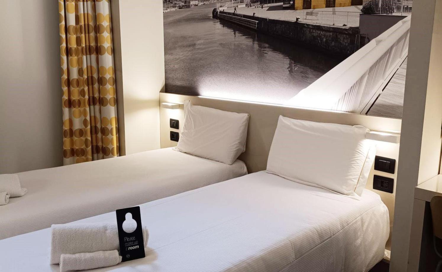Economy Twin Room photo 3