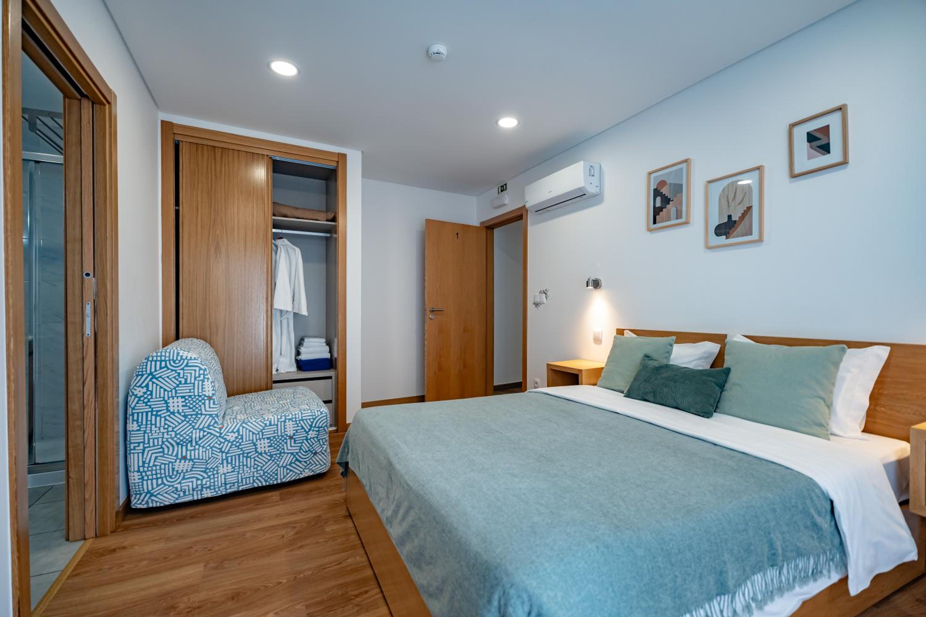 Double Room with Private Bathroom - Photo 1