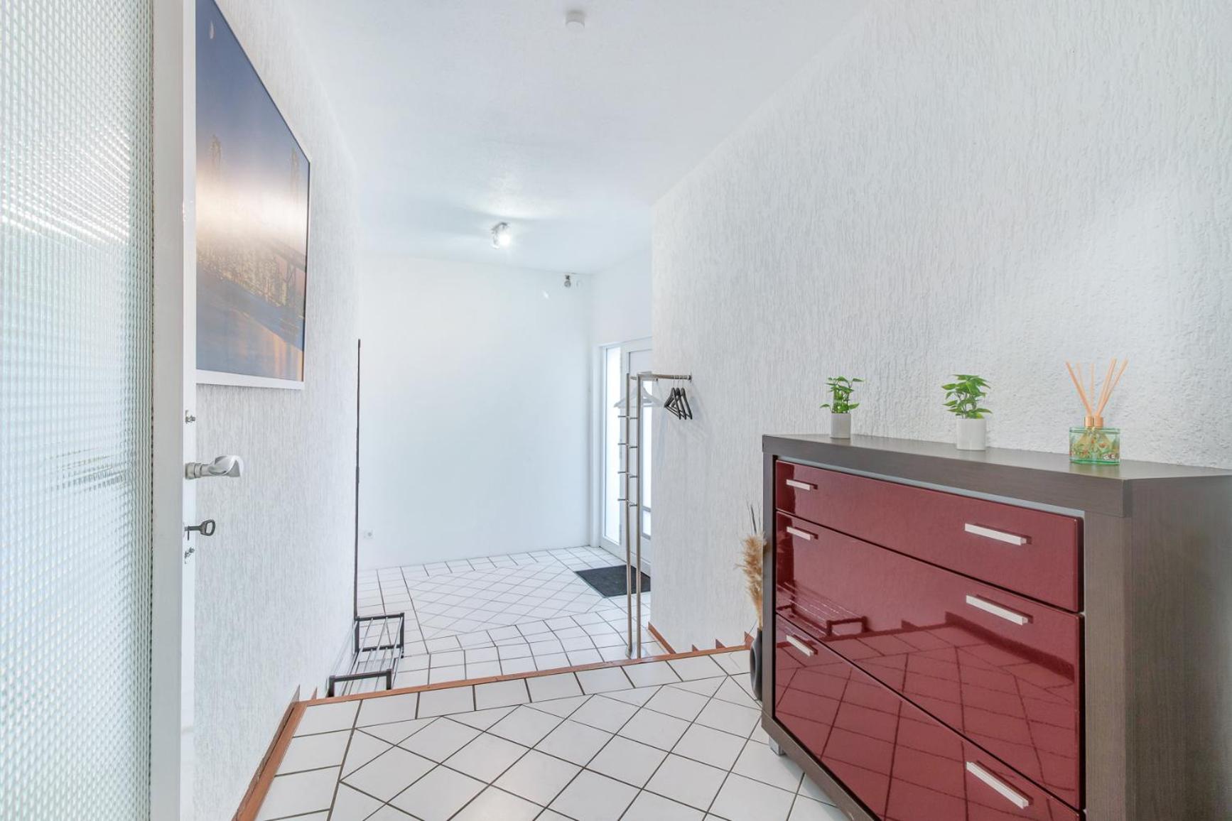 Apartment - Ground Floor photo 3