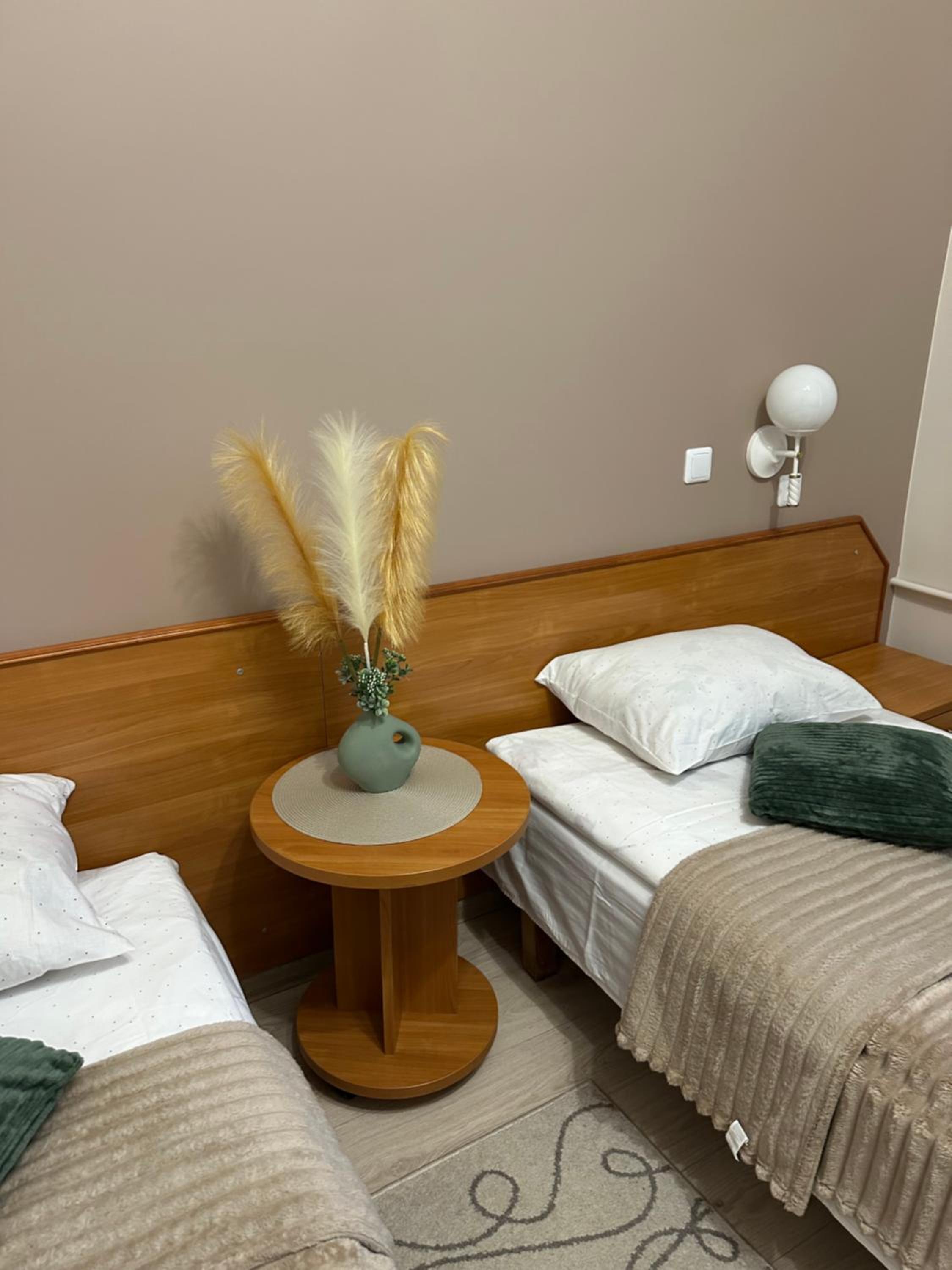 Twin Room - Photo 1