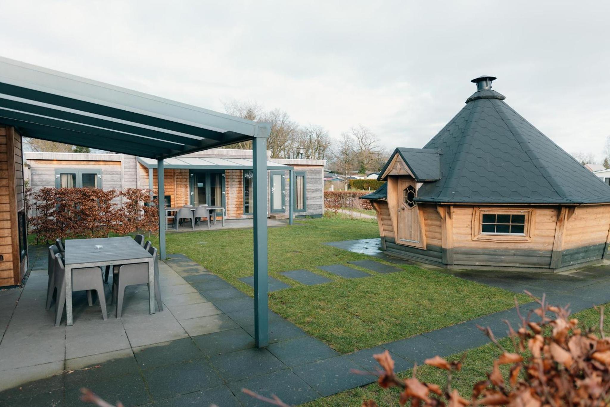 Standard Villa - Photo 1