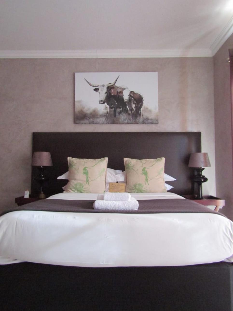 Standard Queen Room photo 3
