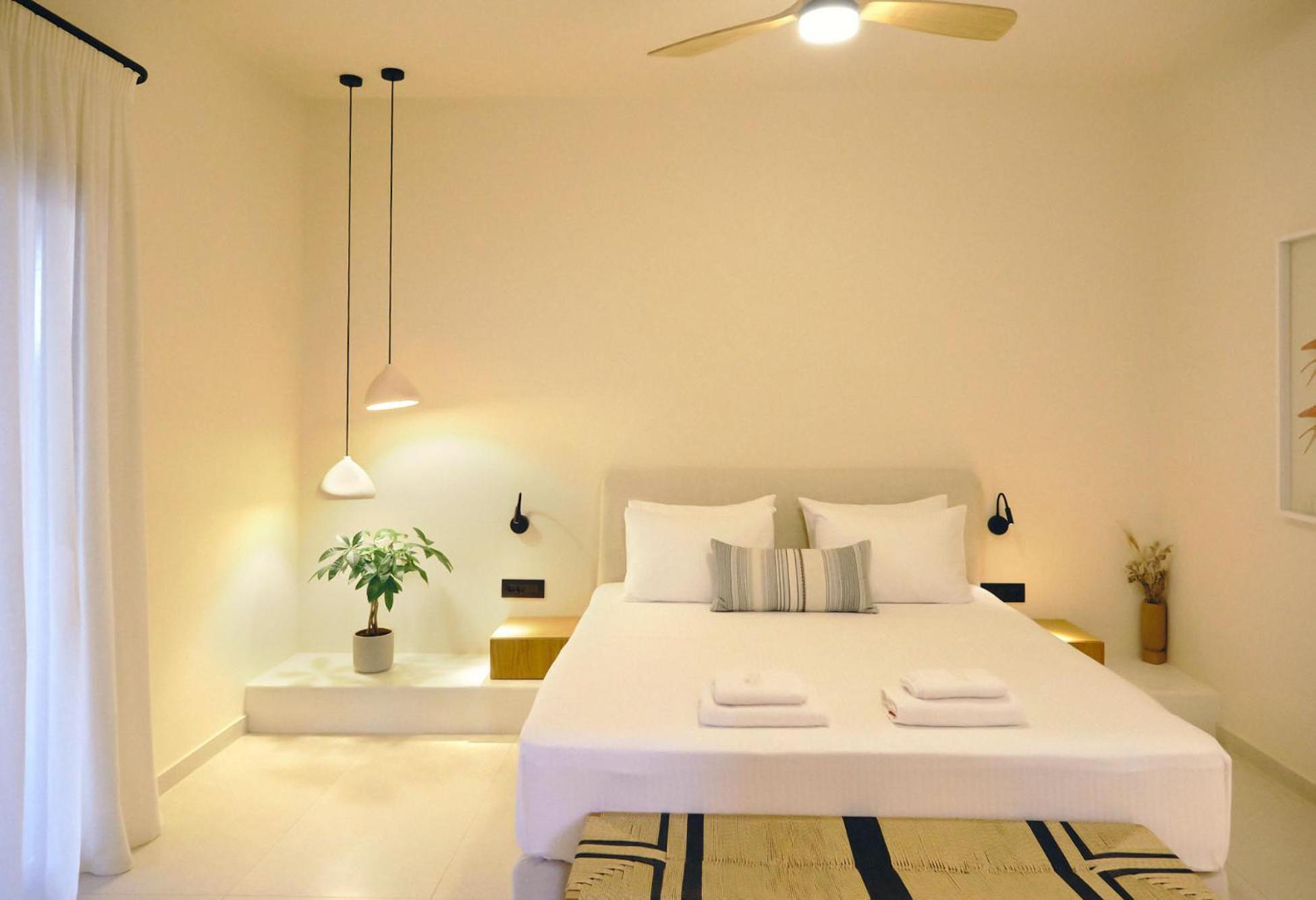 Deluxe Suite with Sea View photo 1