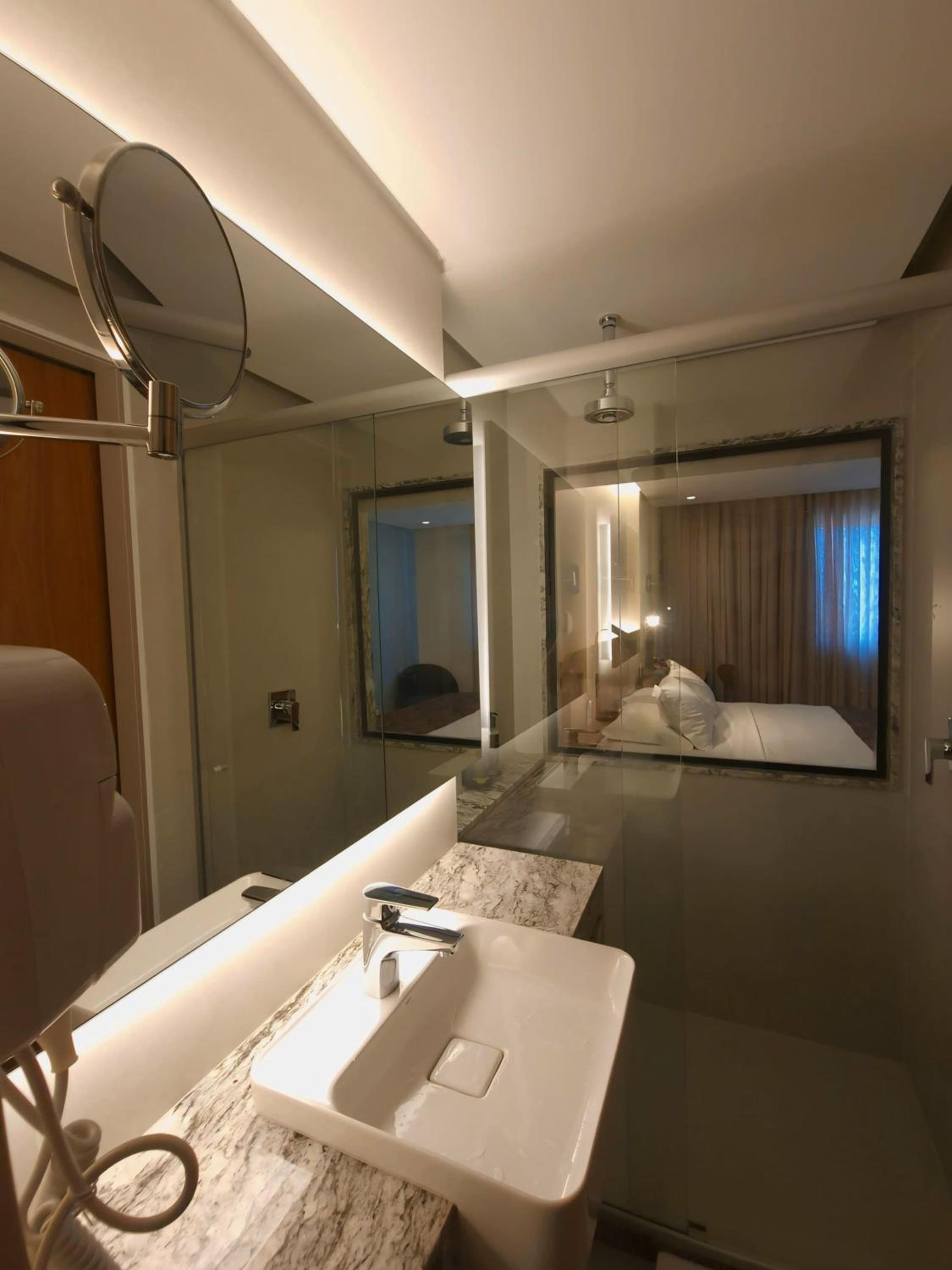 Deluxe Apartment photo 2
