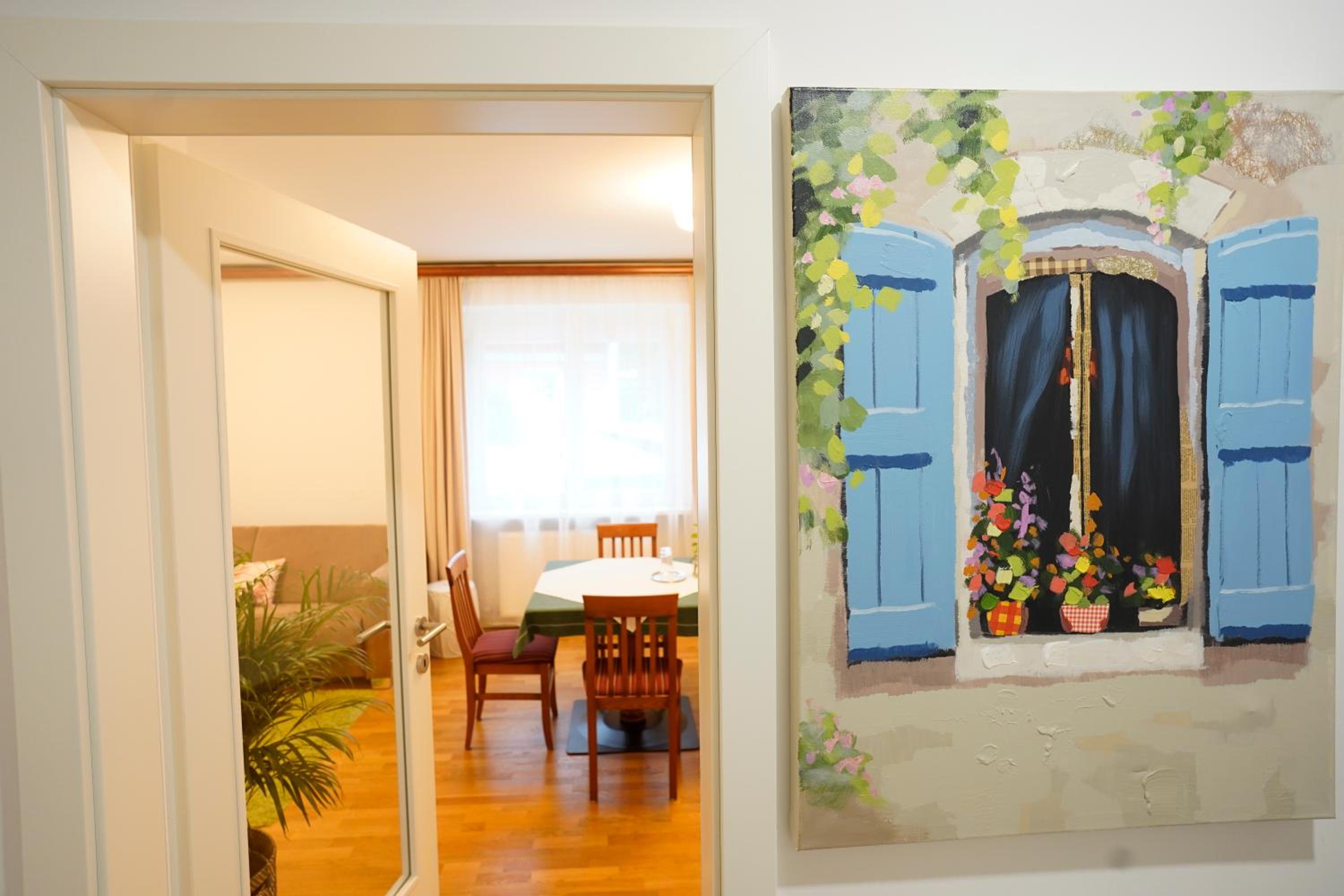One-Bedroom Apartment