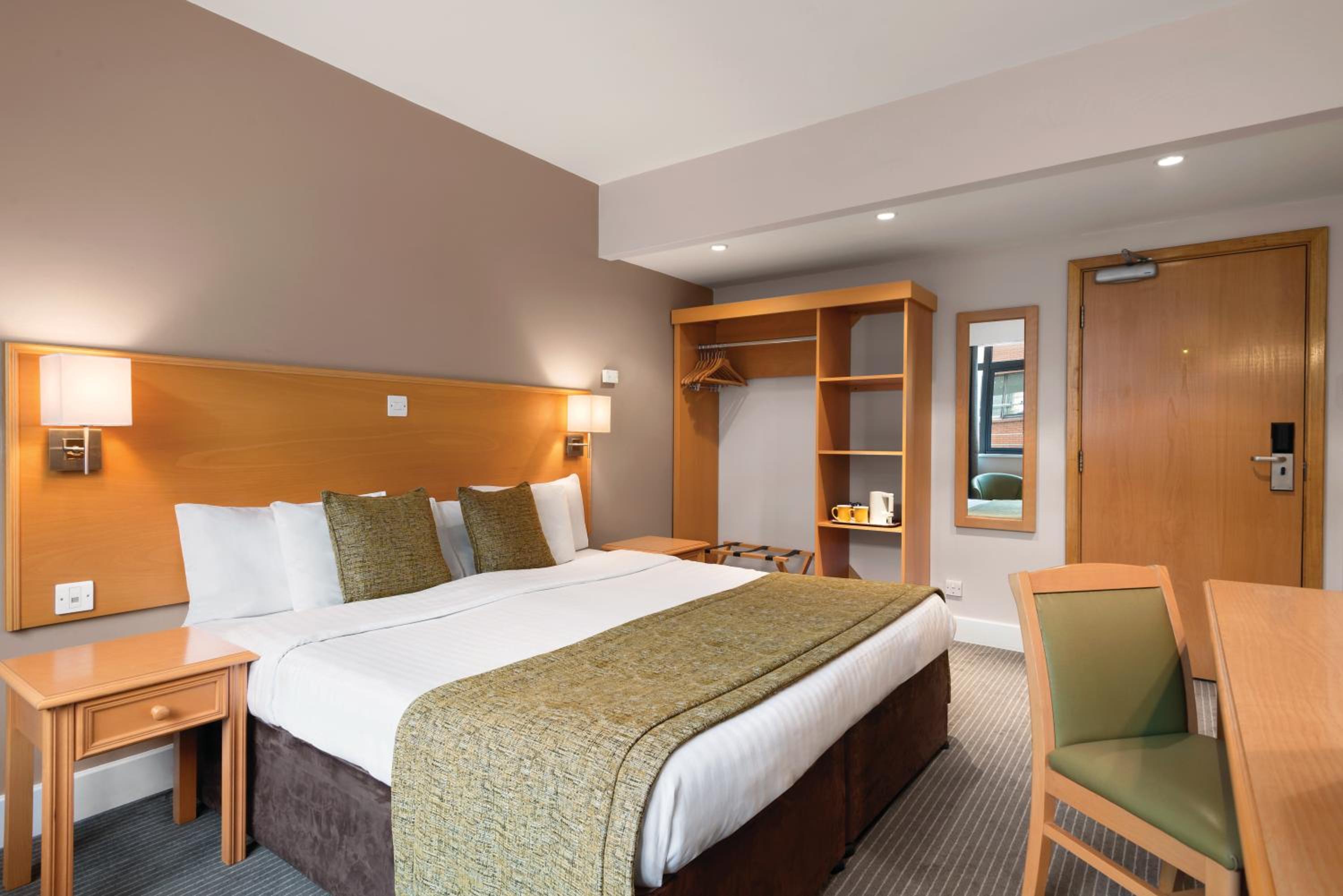 Standard  Double Room - Photo 2
