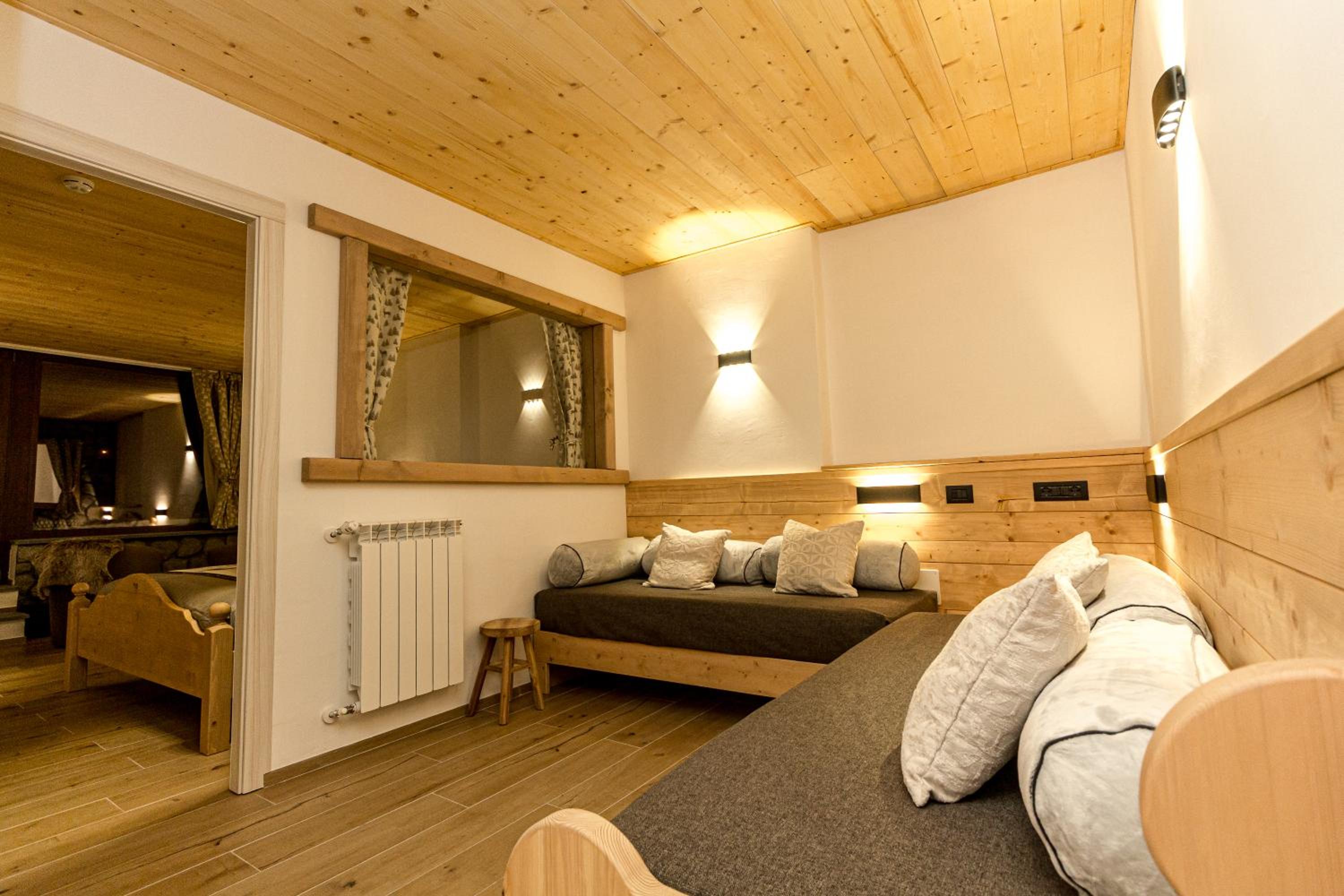 Superior King Room photo 2